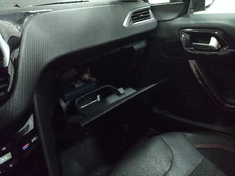 PEUGEOT 2008 (--.2013->) Active   |   03.13 - ...