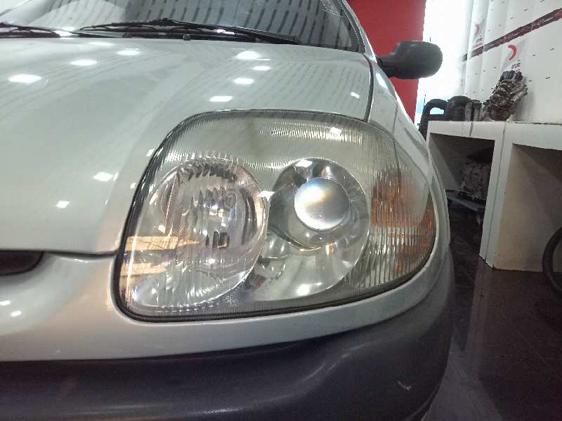 RENAULT CLIO II FASE I (B/CBO) 1.2 Alize   |   06.98 - 12.01 foto 11