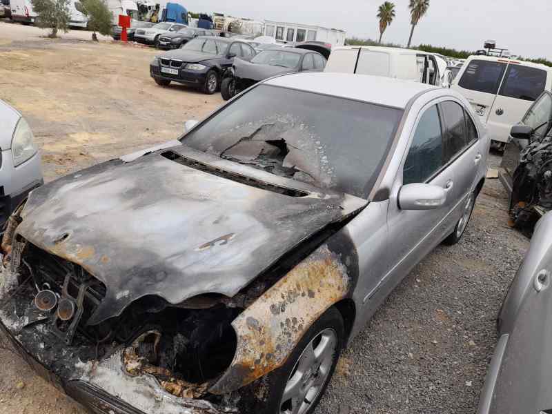 MERCEDES CLASE C (W203) BERLINA 270 CDI (203.016)   |   12.00 - 12.05 foto 3