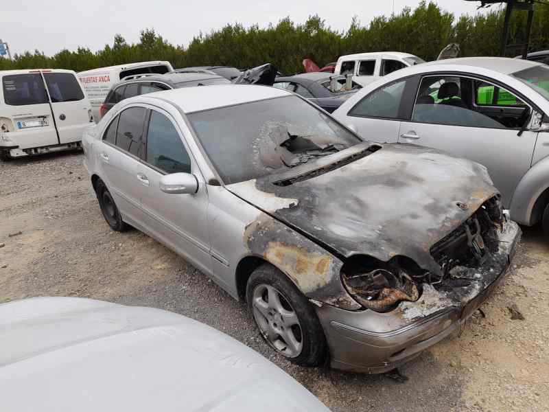 MERCEDES CLASE C (W203) BERLINA 270 CDI (203.016)   |   12.00 - 12.05 foto 6