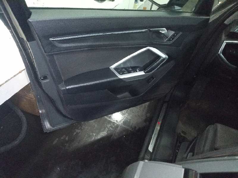 AUDI Q3 (8UG) Attraction   |   01.15 - 12.18