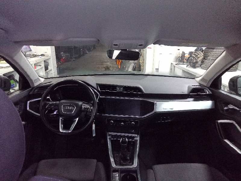 AUDI Q3 (8UG) Attraction   |   01.15 - 12.18