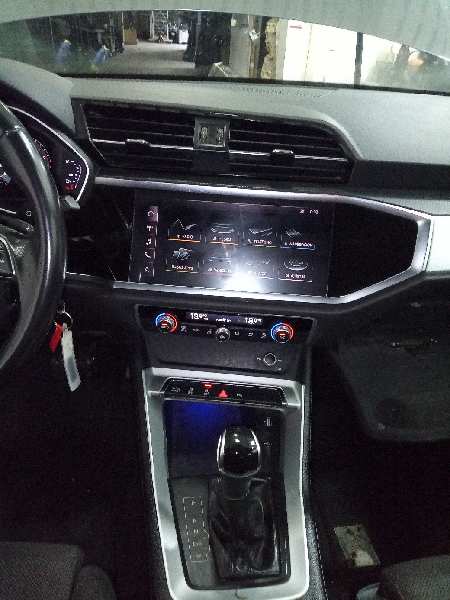 AUDI Q3 (8UG) Attraction   |   01.15 - 12.18