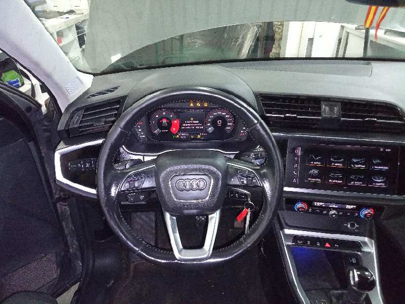 AUDI Q3 (8UG) Attraction   |   01.15 - 12.18