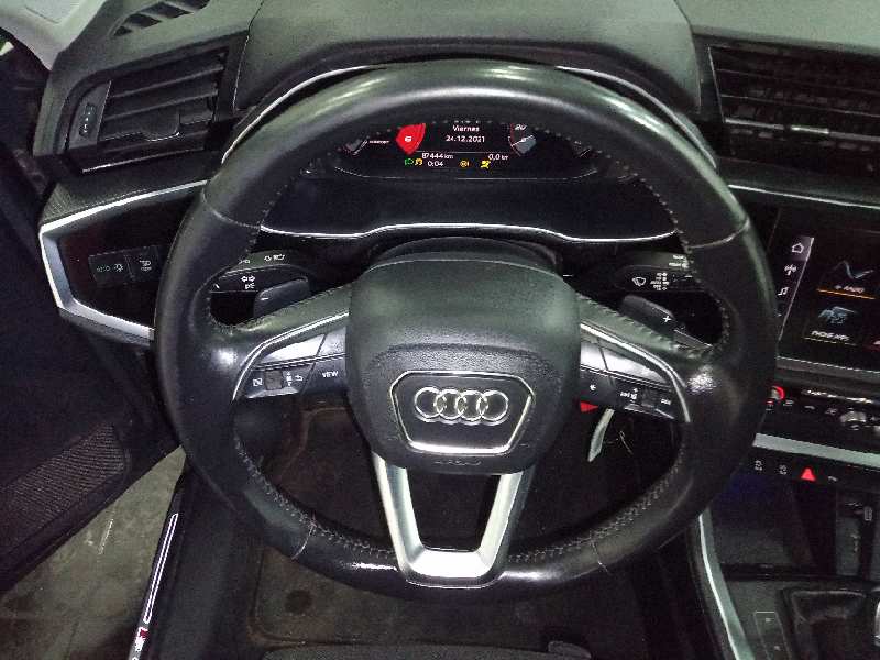 AUDI Q3 (8UG) Attraction   |   01.15 - 12.18