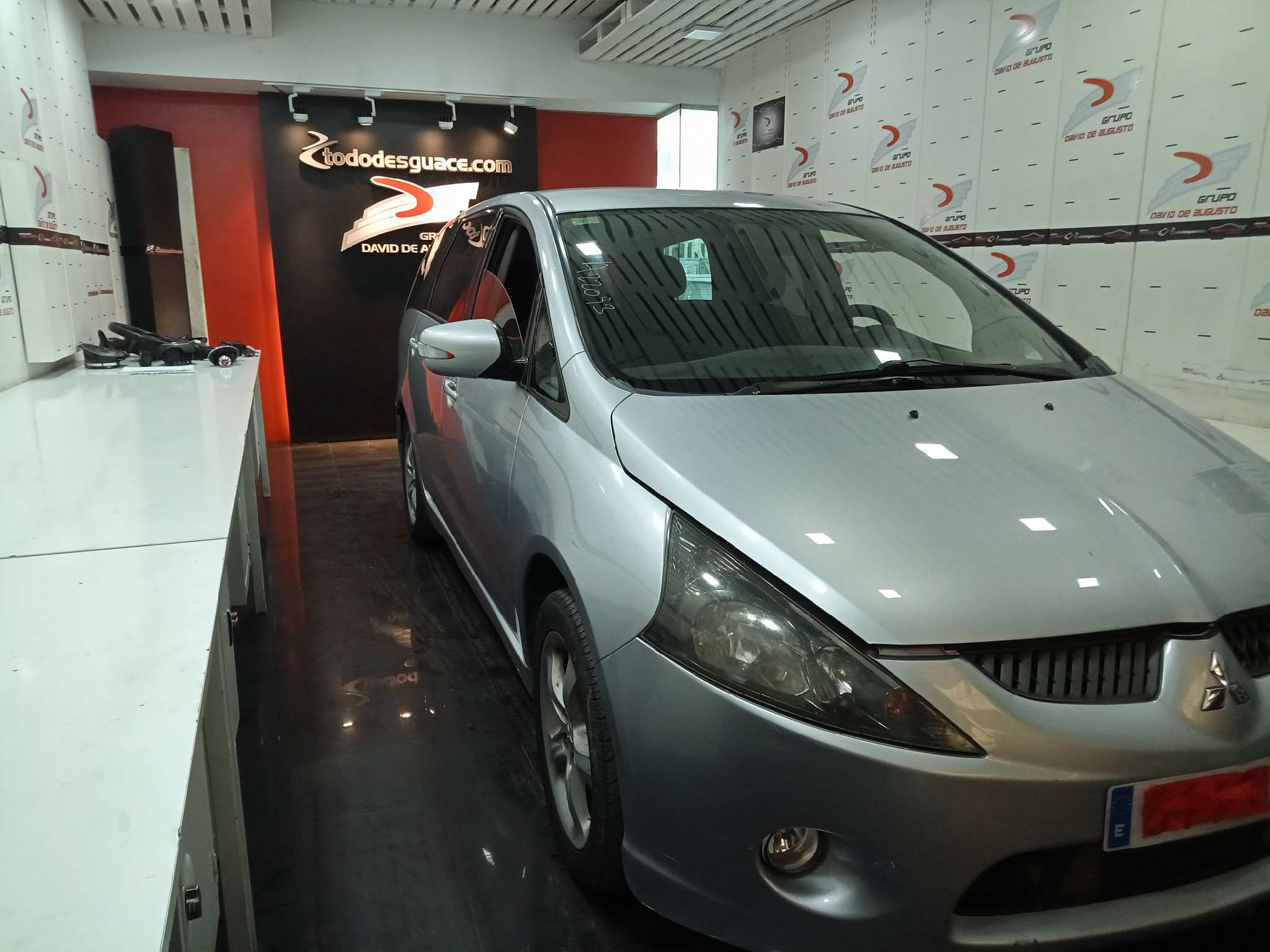 MITSUBISHI GRANDIS (NA0W) *   |   0.04 - ... foto 2