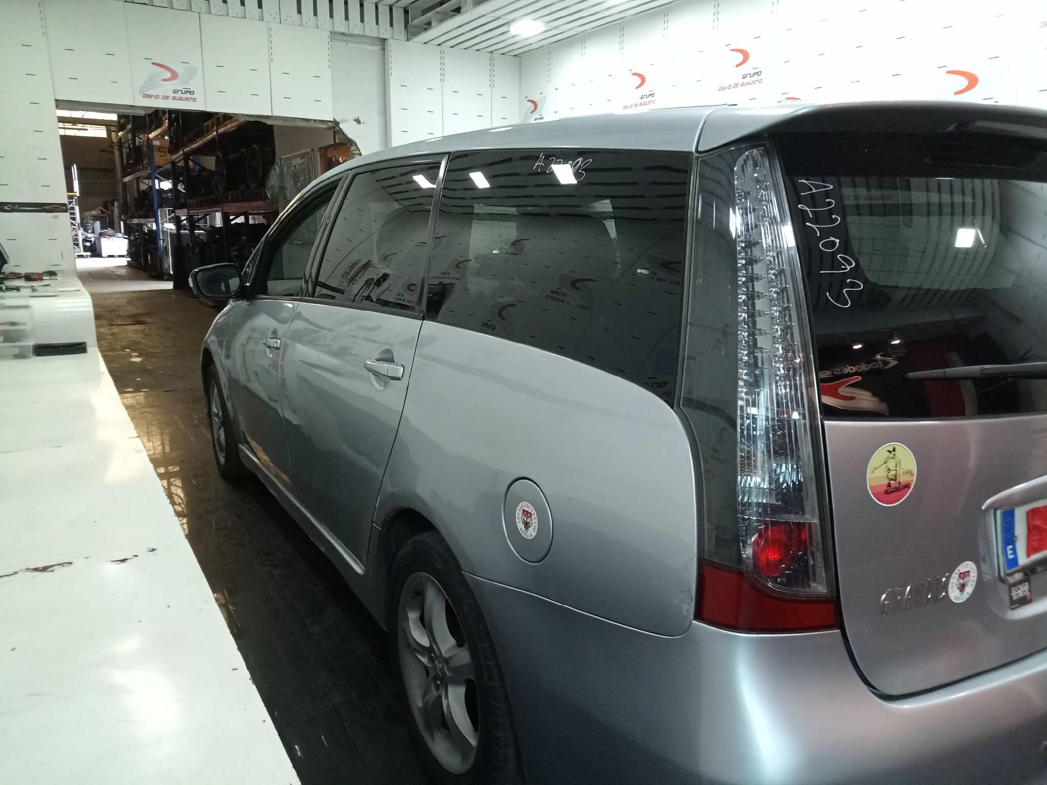 MITSUBISHI GRANDIS (NA0W) *   |   0.04 - ... foto 7