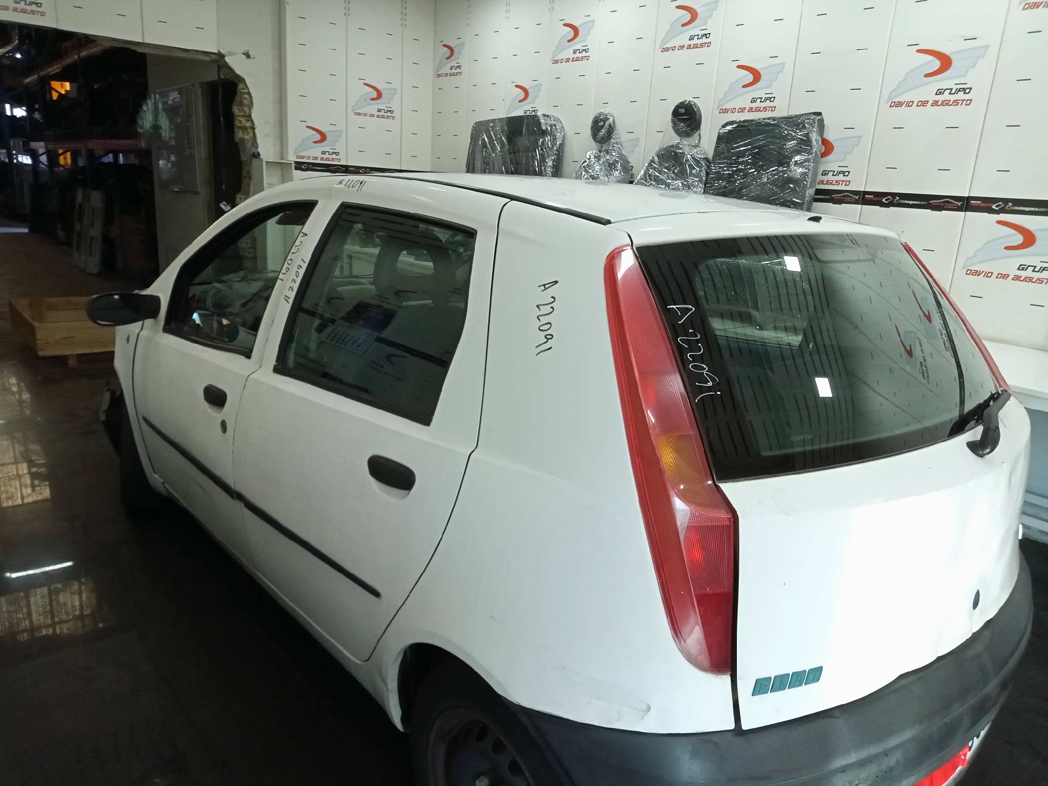 FIAT PUNTO BERLINA (188) 1.2 8V Active   |   01.02 - 12.03 foto 7