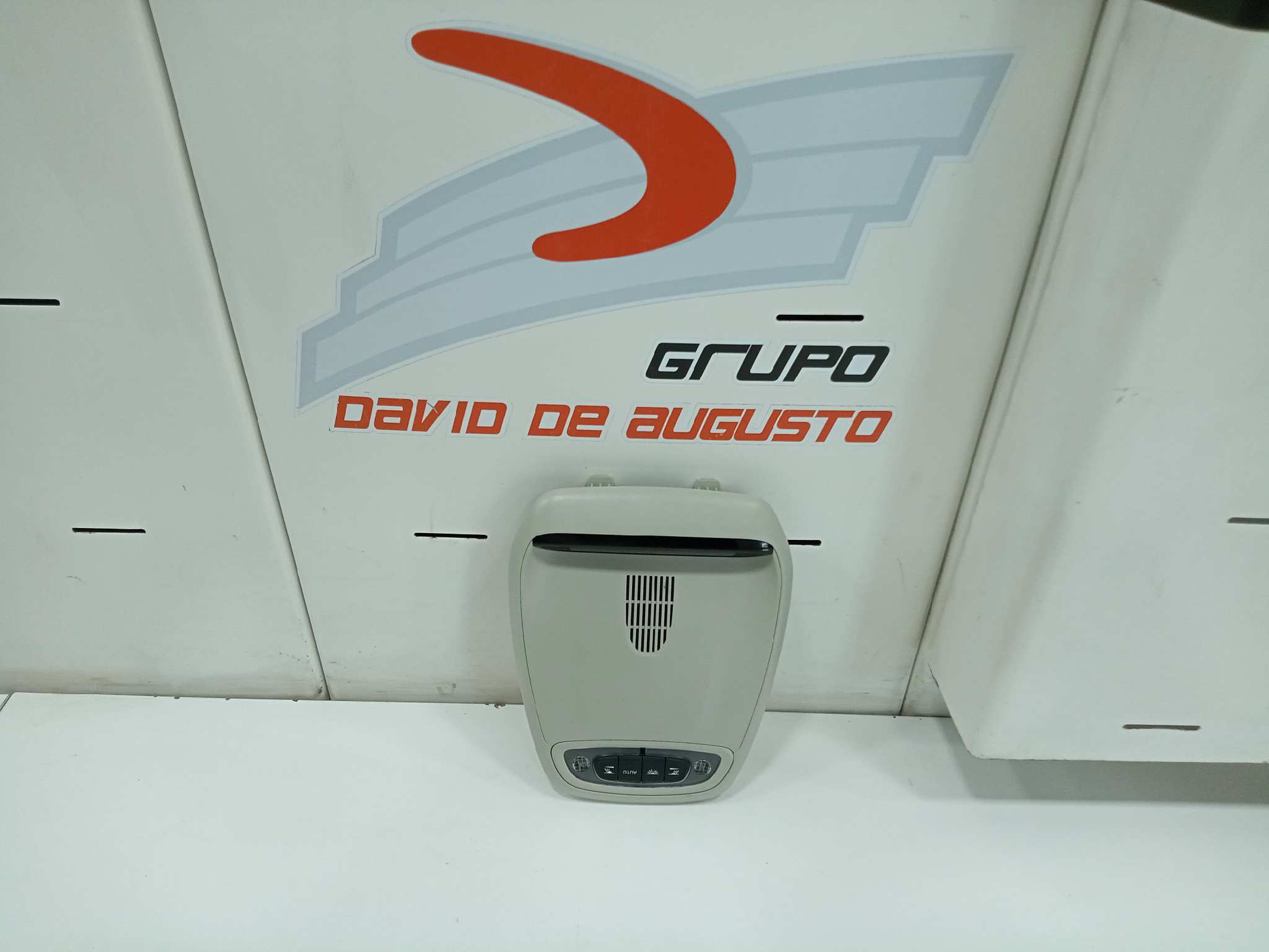 LUZ INTERIOR VOLVO V40 CROSS COUNTRY (2012-0) Basis
