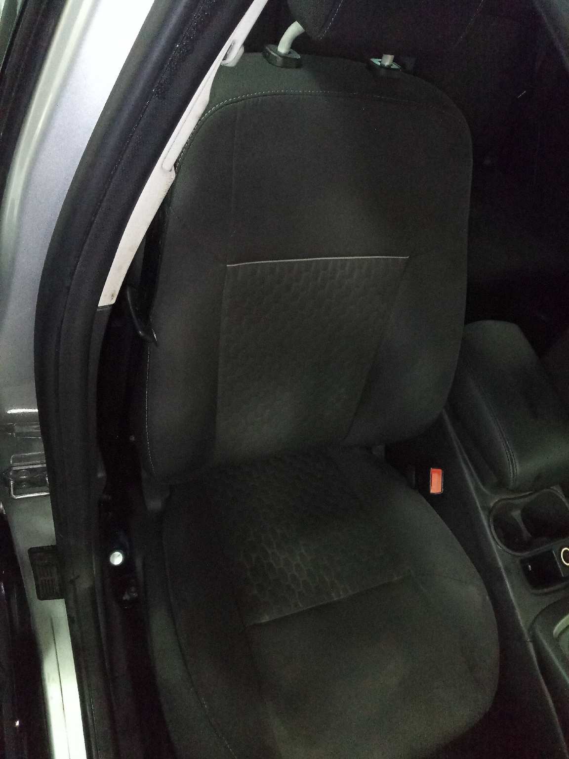 FORD FOCUS LIM. (CB8) *   |   0.10 - ...