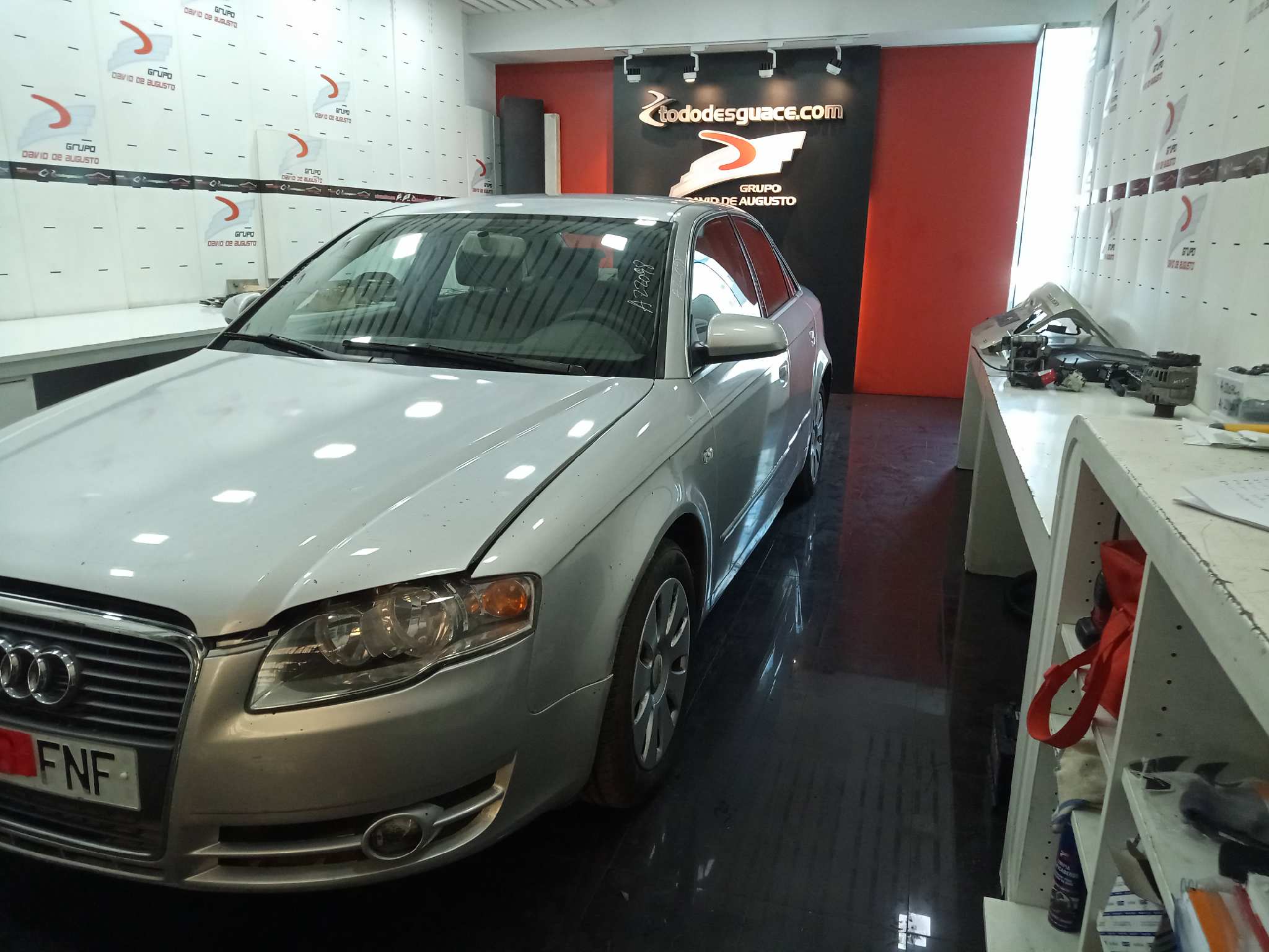 AUDI A4 BERLINA (8E) 1.9 TDI   |   11.04 - 12.07 foto 3