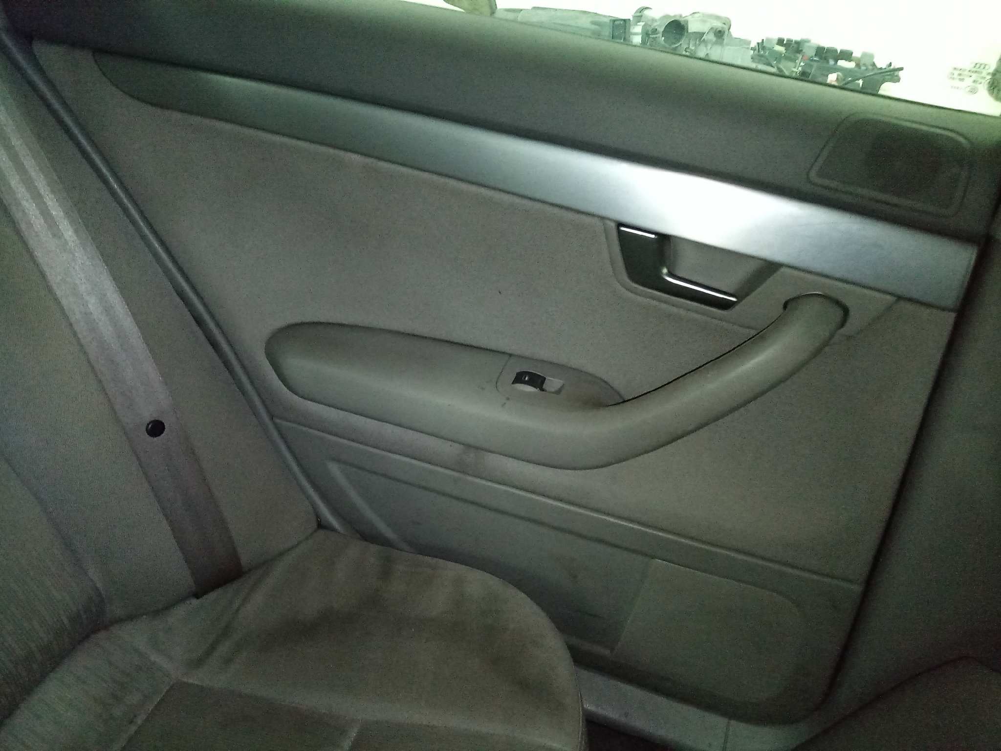 AUDI A4 BERLINA (8E) 1.9 TDI   |   11.04 - 12.07
