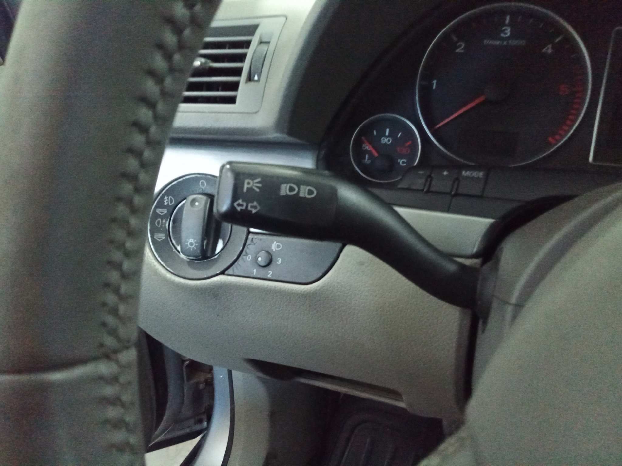 AUDI A4 BERLINA (8E) 1.9 TDI   |   11.04 - 12.07