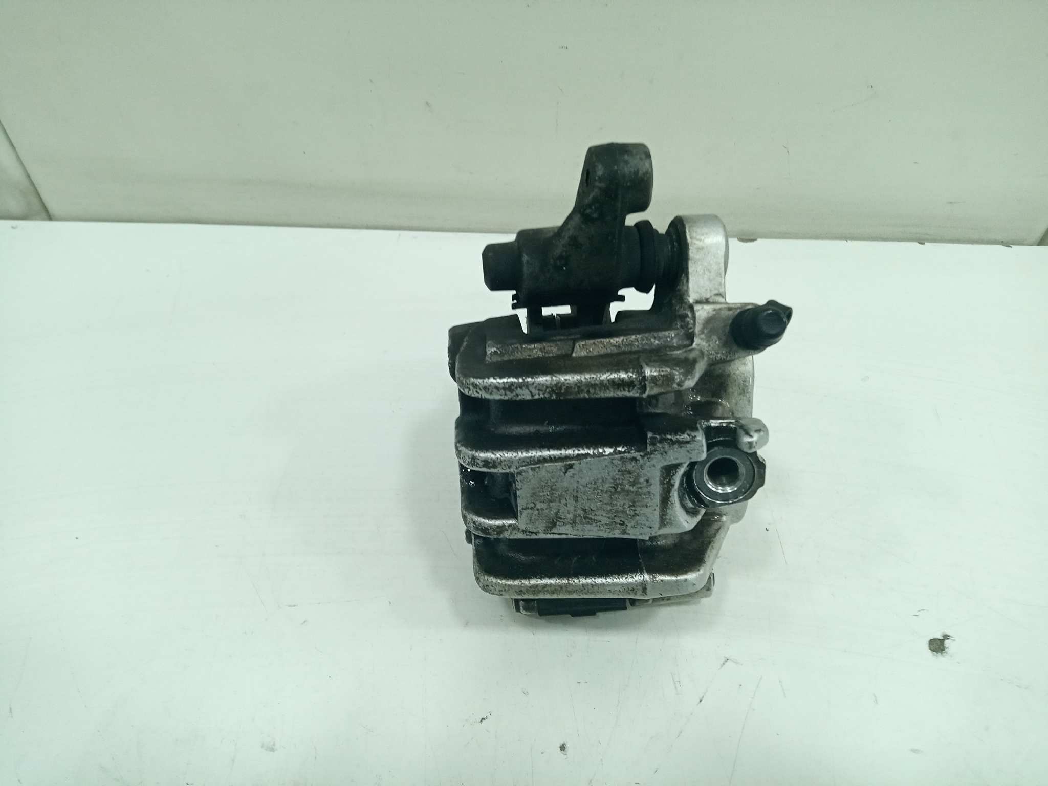 PINZA DE FRENO DELANTERA DERECHA foto 2