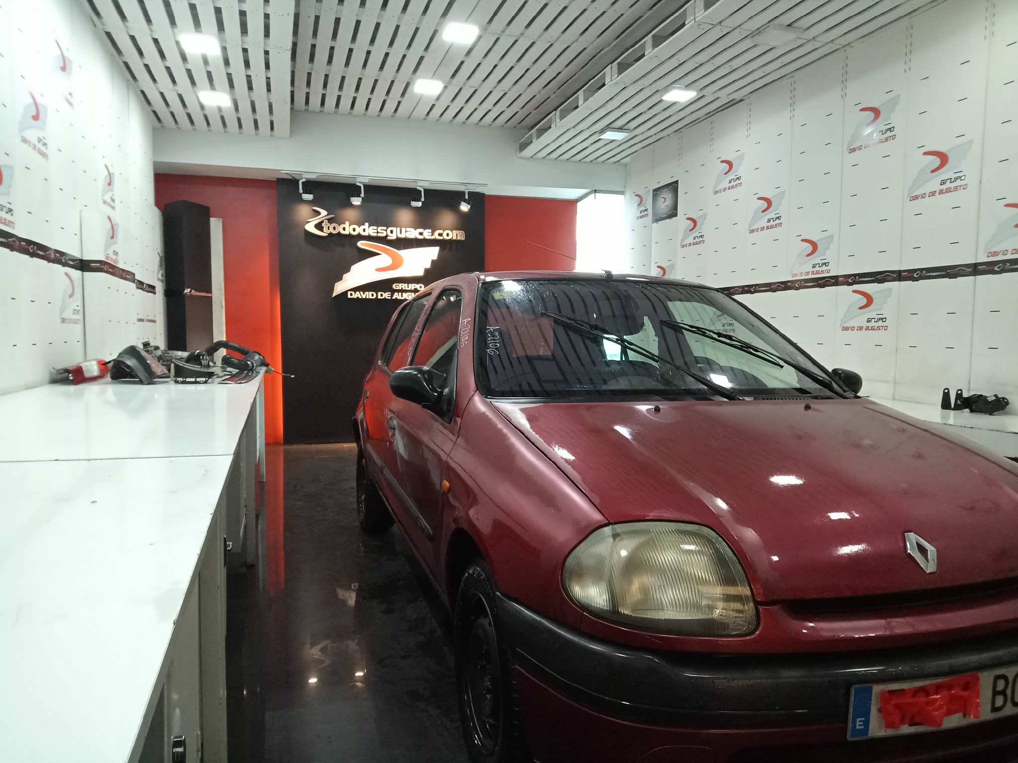RENAULT CLIO II FASE I (B/CBO) 1.9 D   |   0.98 - ... foto 2