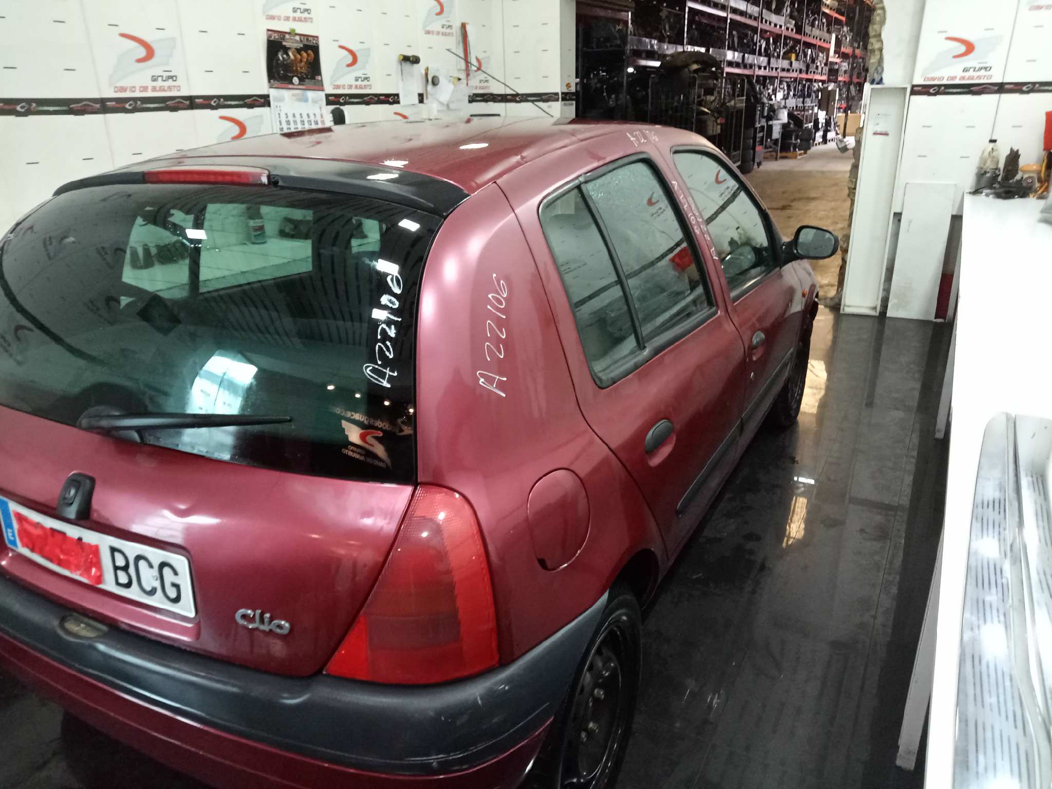 RENAULT CLIO II FASE I (B/CBO) 1.9 D   |   0.98 - ... foto 6