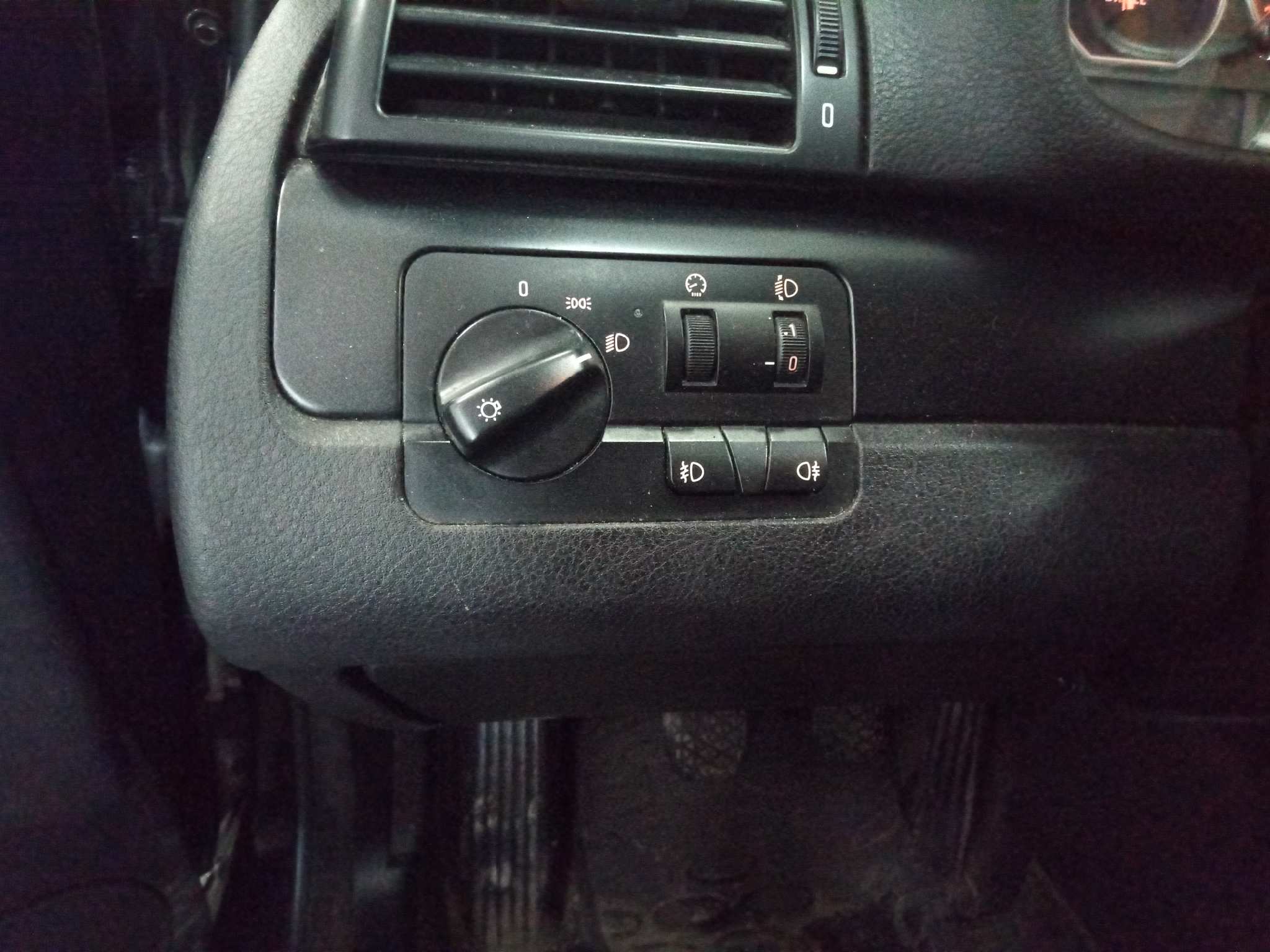 BMW SERIE 3 BERLINA (E46) 320d   |   03.03 - 12.06
