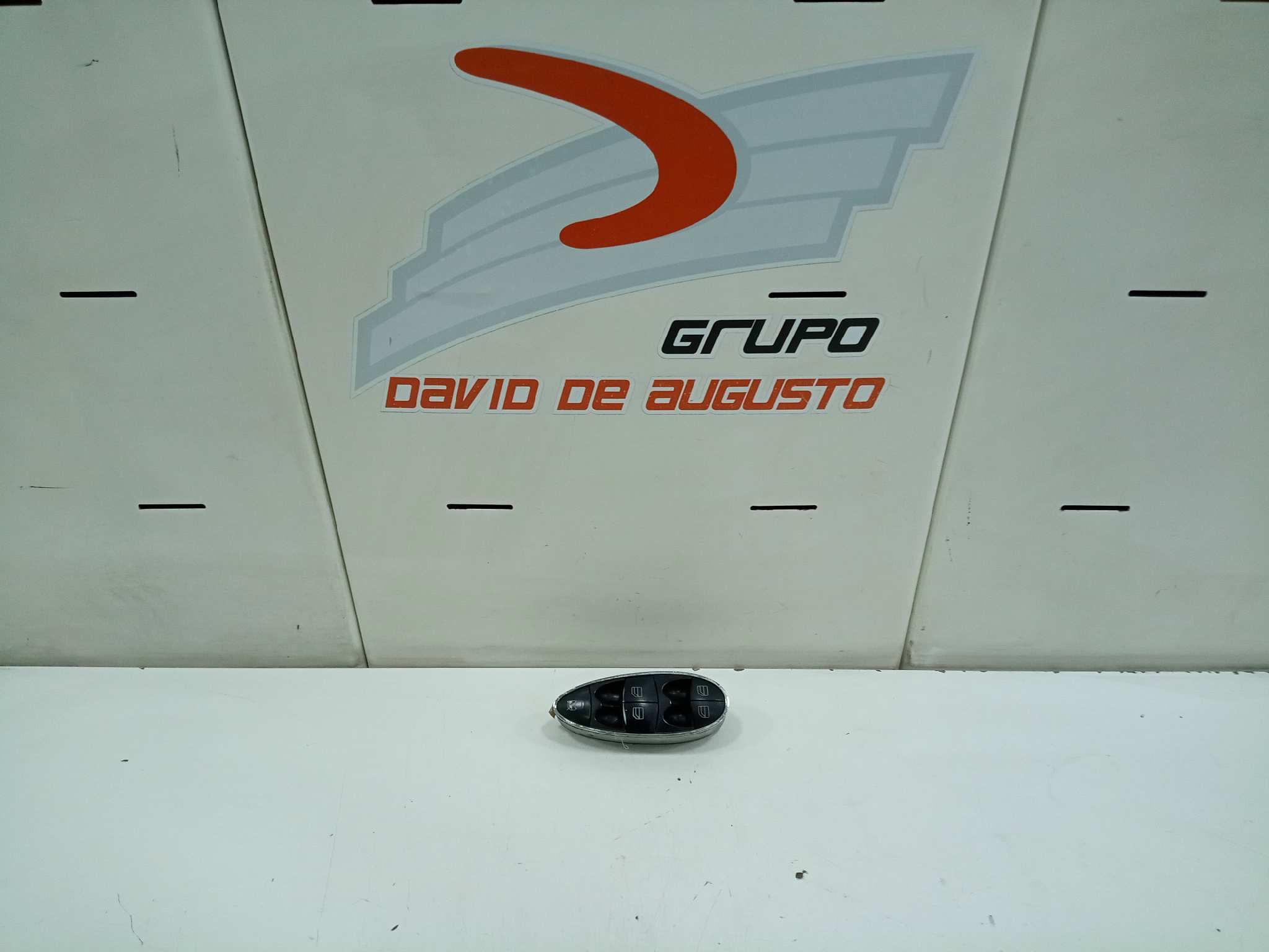 MANDO ELEVALUNAS DELANTERO IZQUIERDO