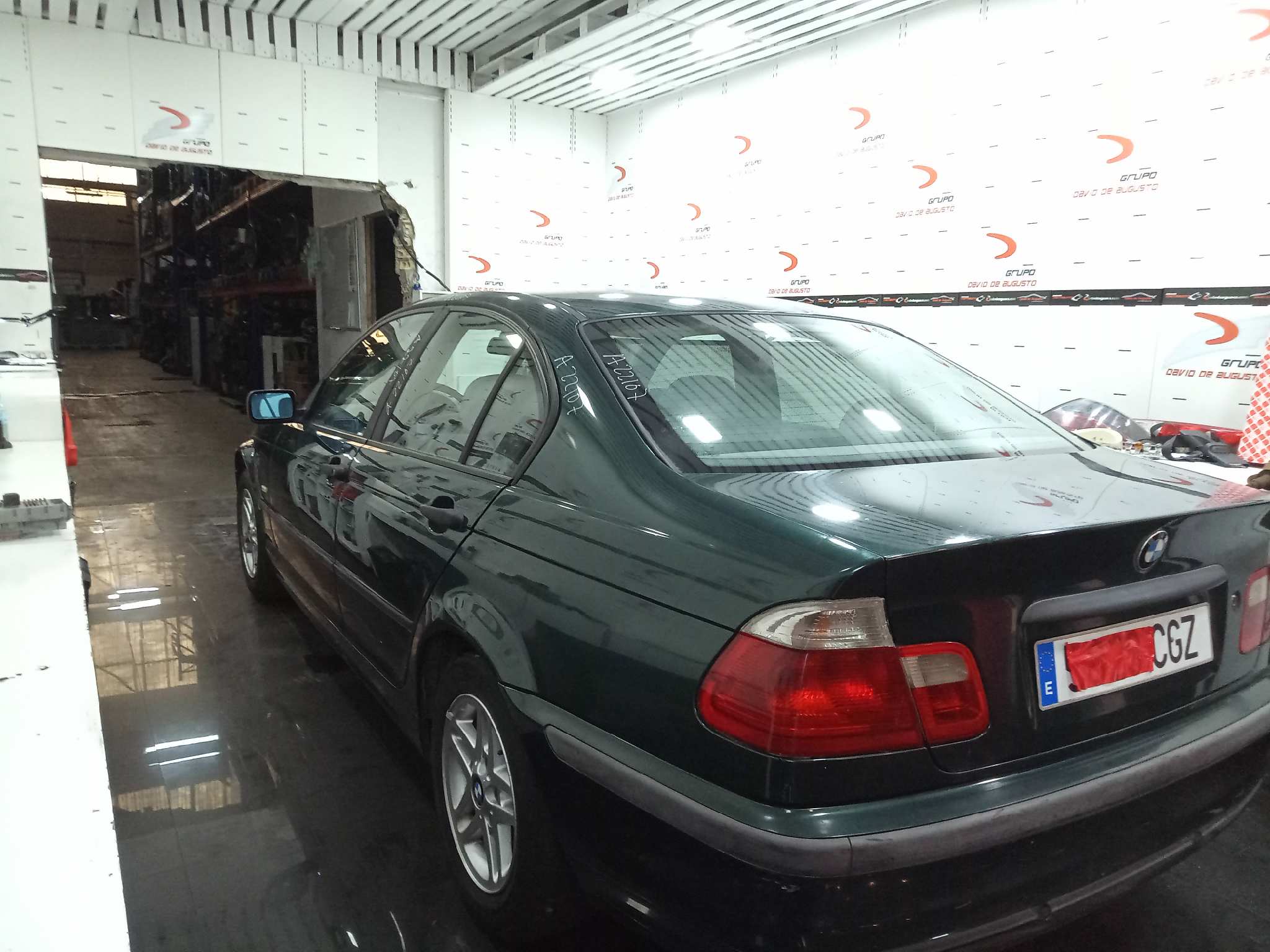 BMW SERIE 3 BERLINA (E46) 318i   |   04.98 - 12.01 foto 6