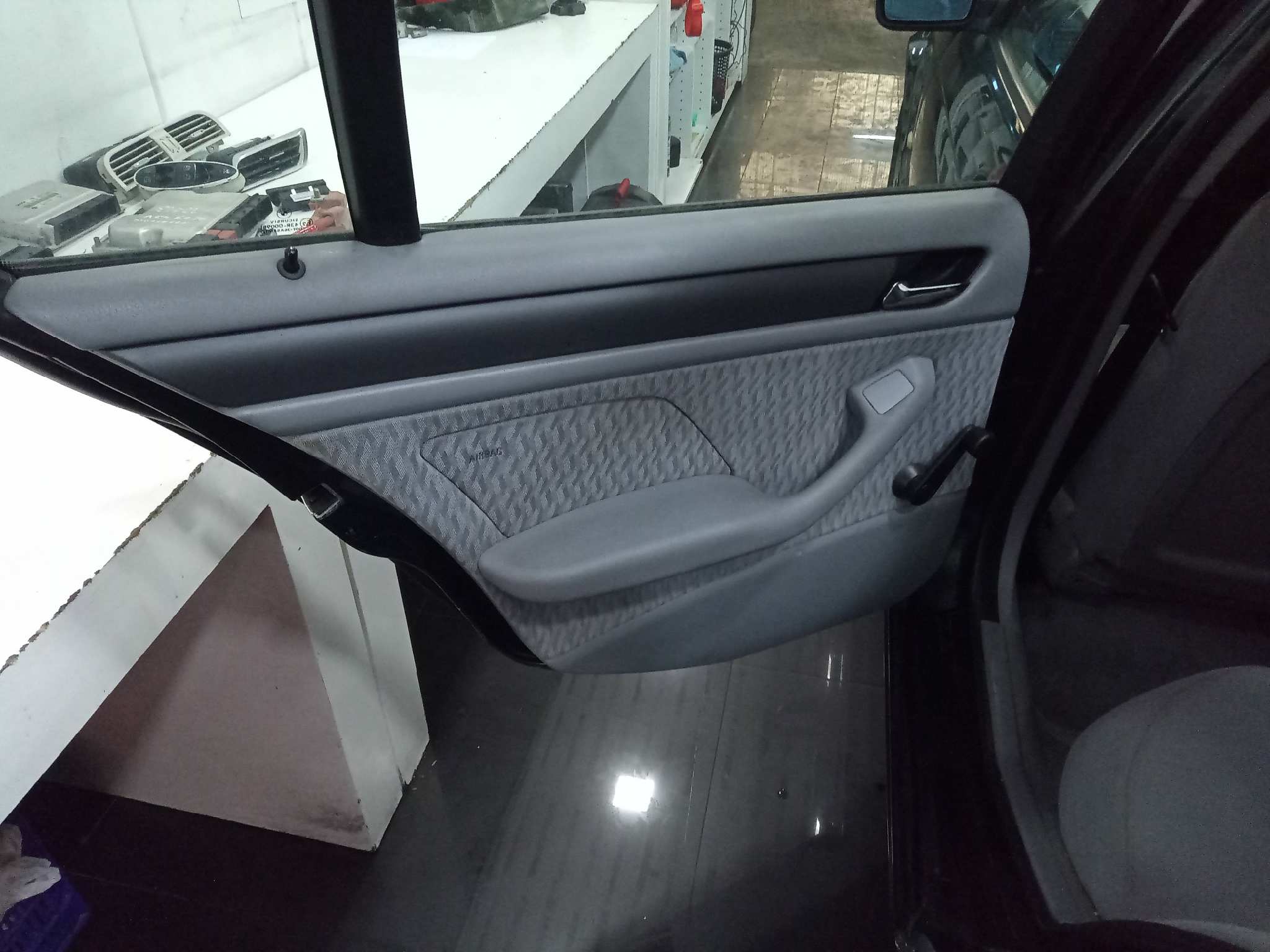 BMW SERIE 3 BERLINA (E46) 318i   |   04.98 - 12.01