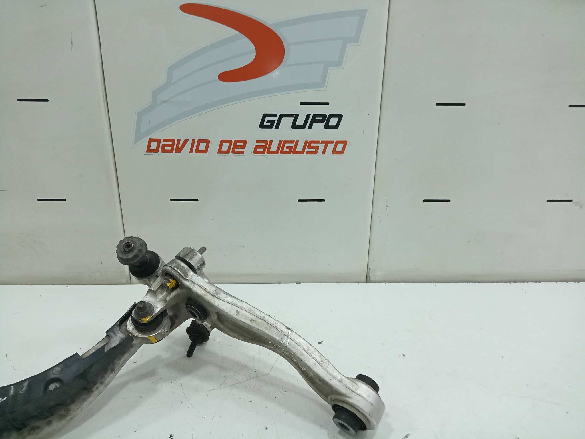 BRAZO SUSPENSION SUPERIOR DELANTERO IZQUIERDO
