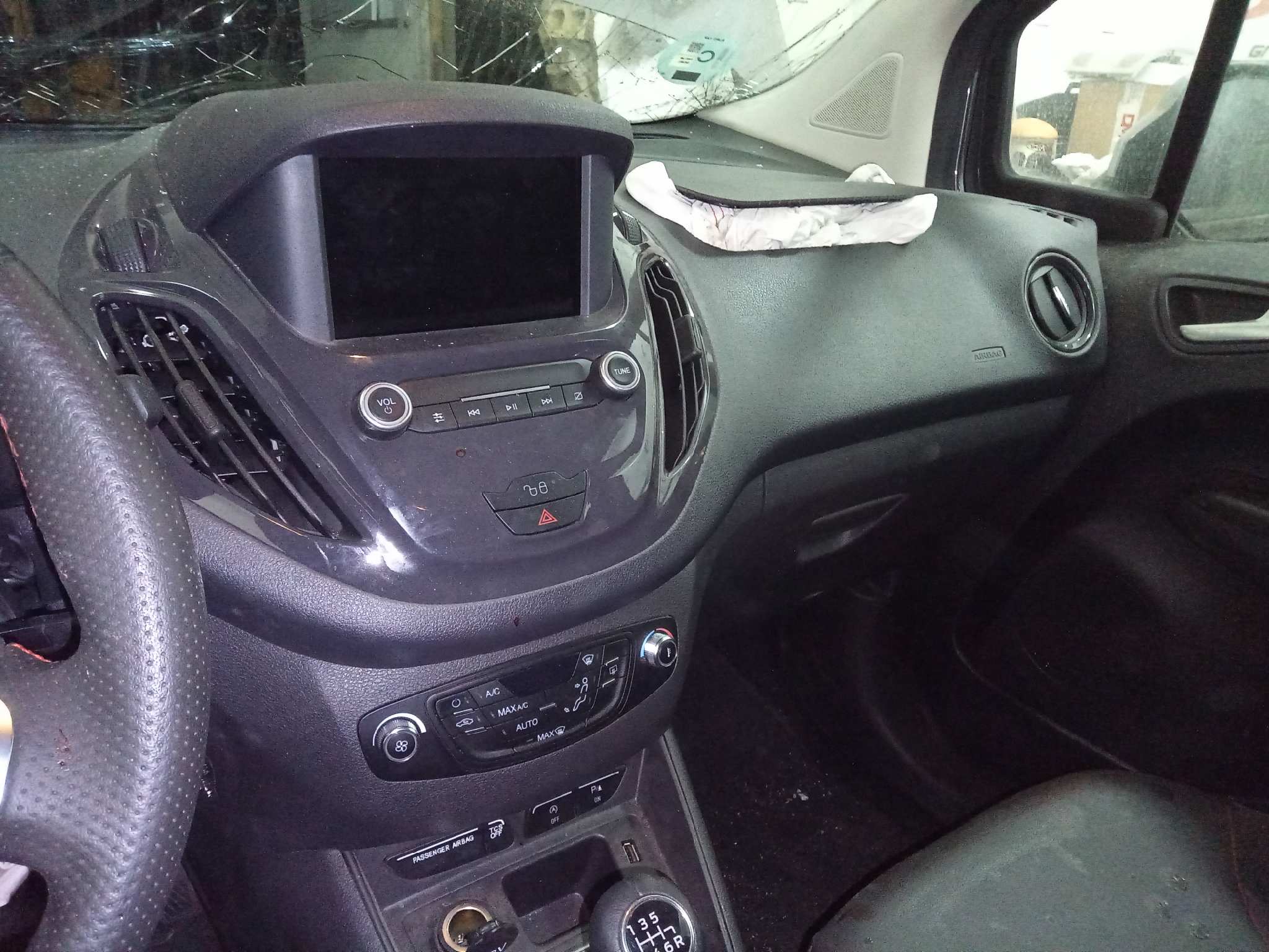 FORD TOURNEO CONNECT Titanium   |   06.18 - 12.20