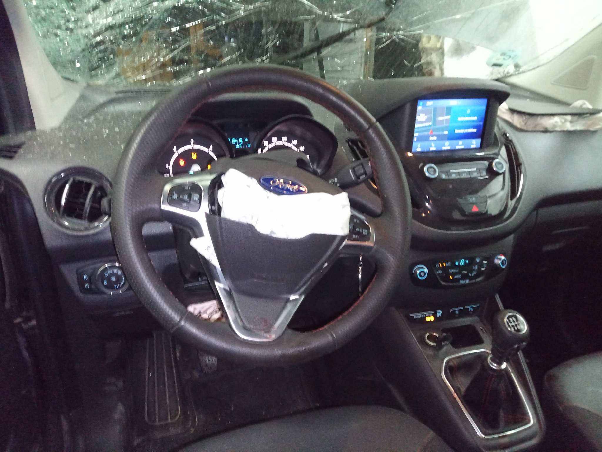 FORD TOURNEO CONNECT Titanium   |   06.18 - 12.20