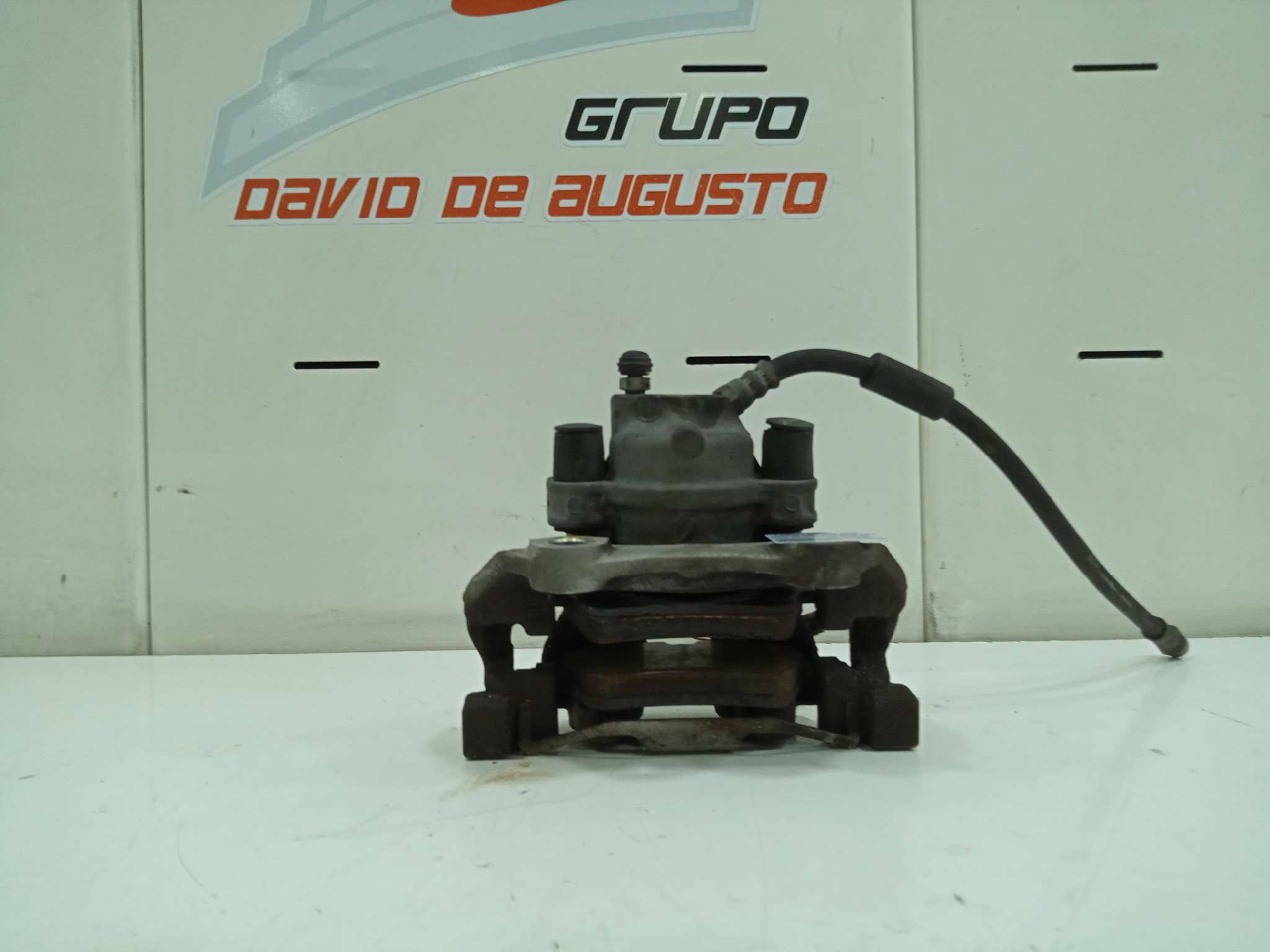 PINZA DE FRENO TRASERA IZQUIERDA