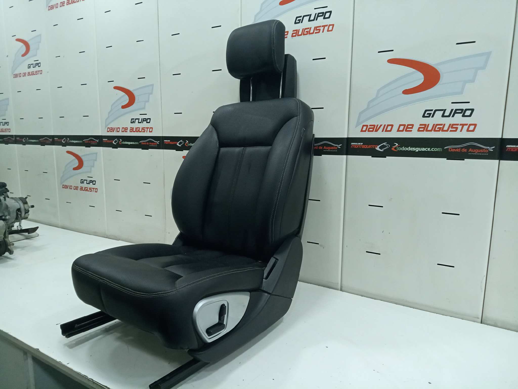 ASIENTO DELANTERO IZQUIERDO foto 2