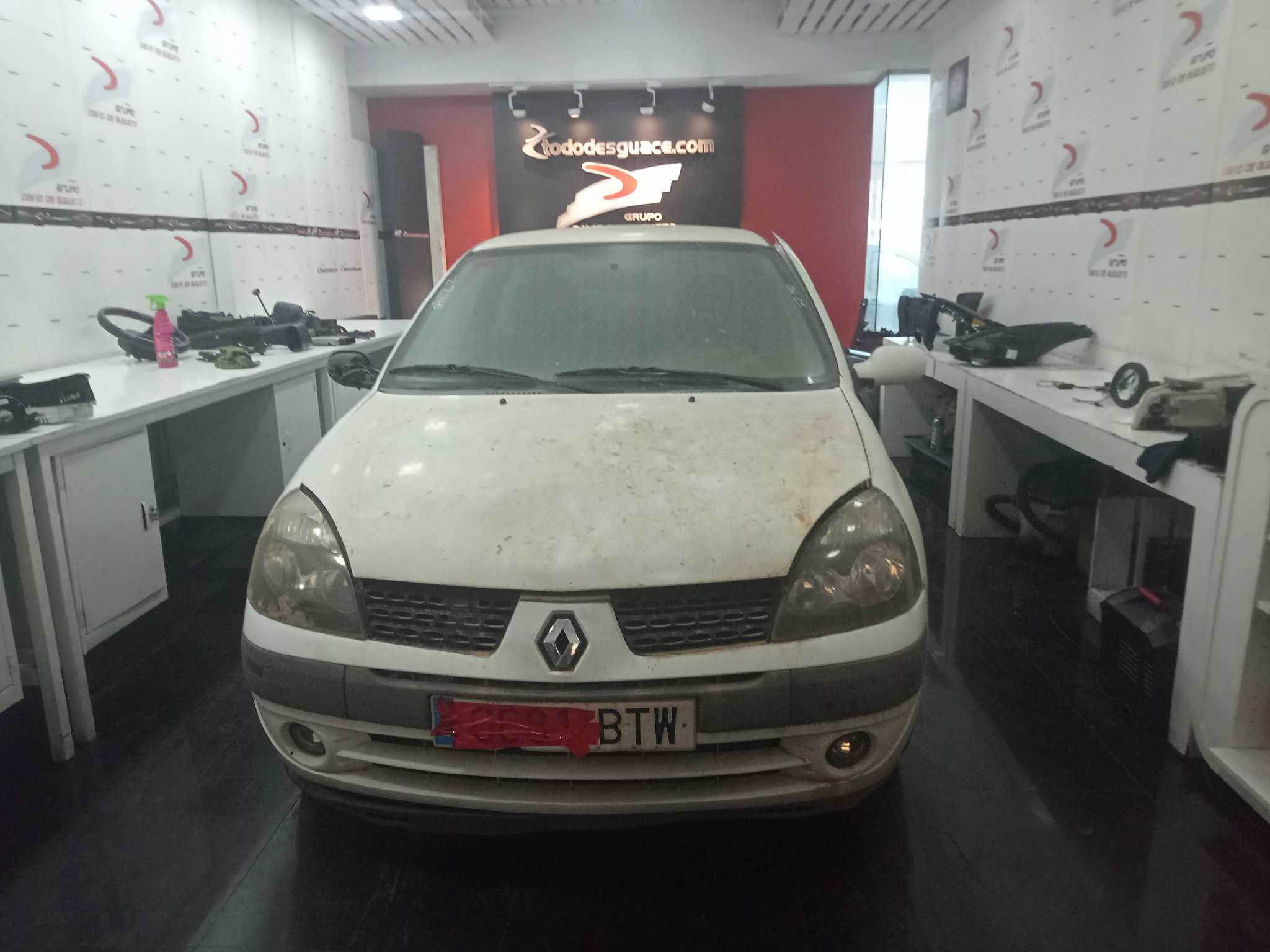RENAULT CLIO II FASE II (B/CB0) Authentique   |   06.01 - 12.08