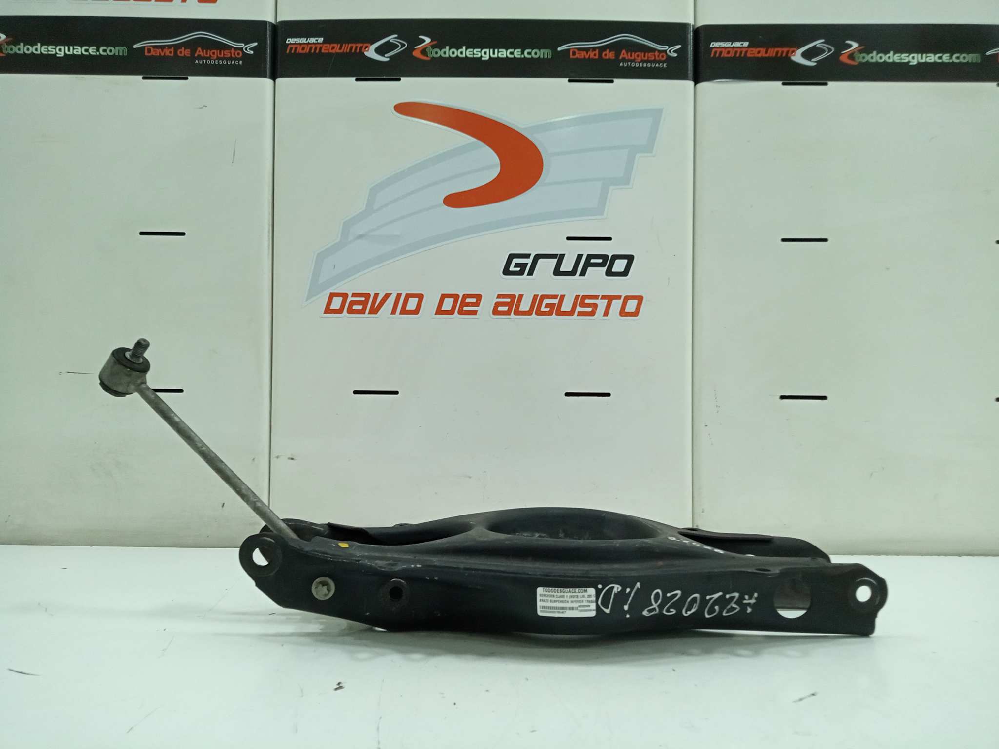 BRAZO SUSPENSION INFERIOR TRASERO DERECHO