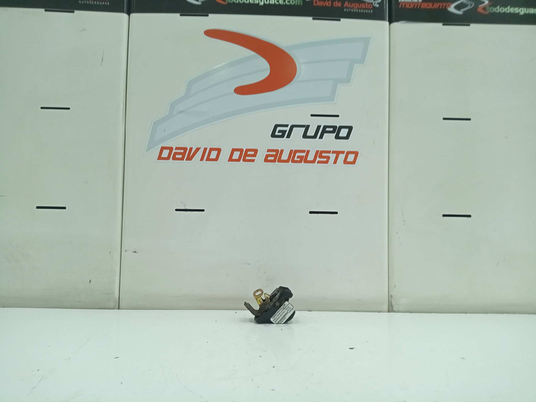 CERRADURA MALETERO / PORTON