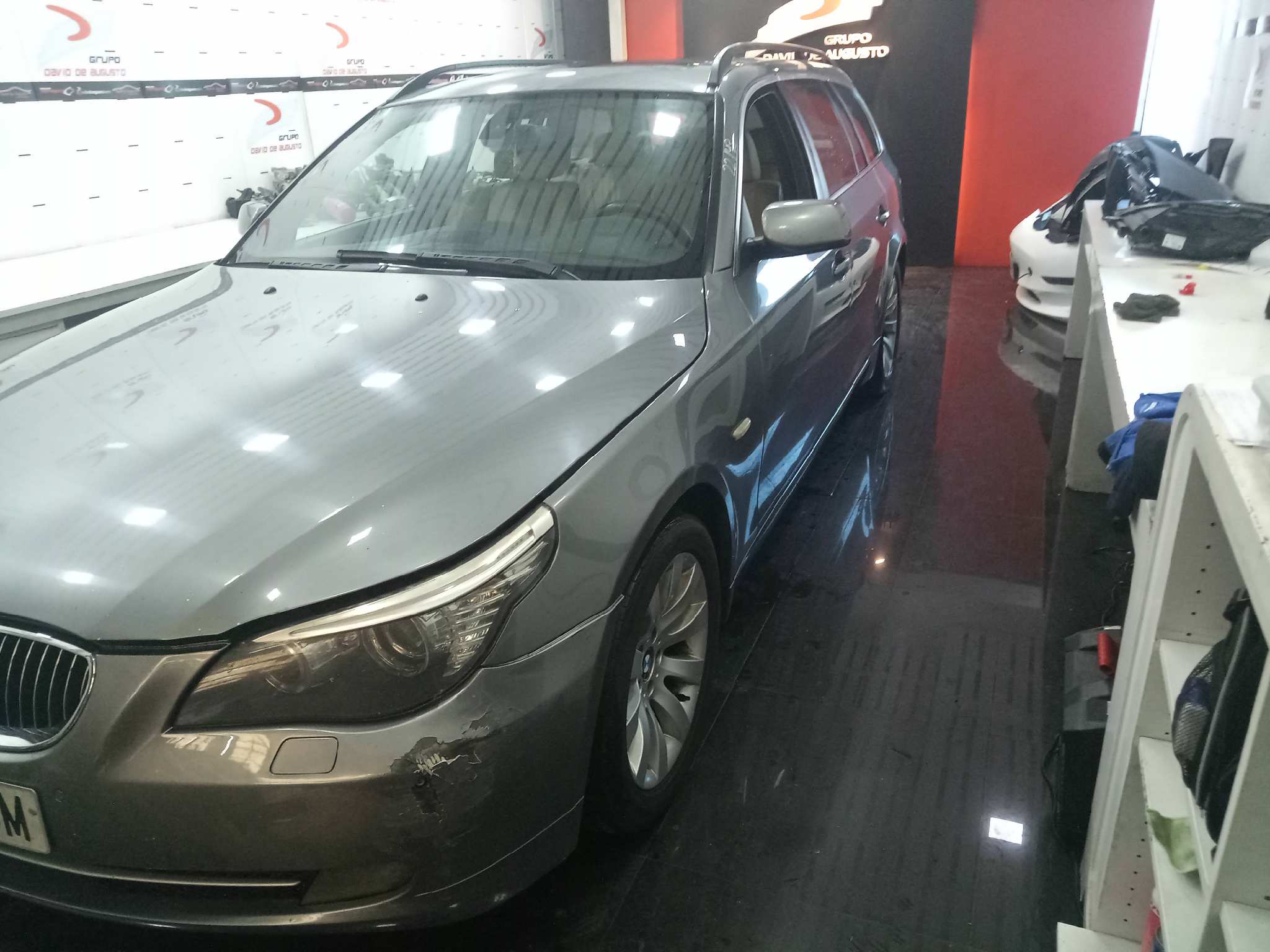 BMW SERIE 5 TOURING (E61) 530d   |   03.07 - 12.10 foto 3