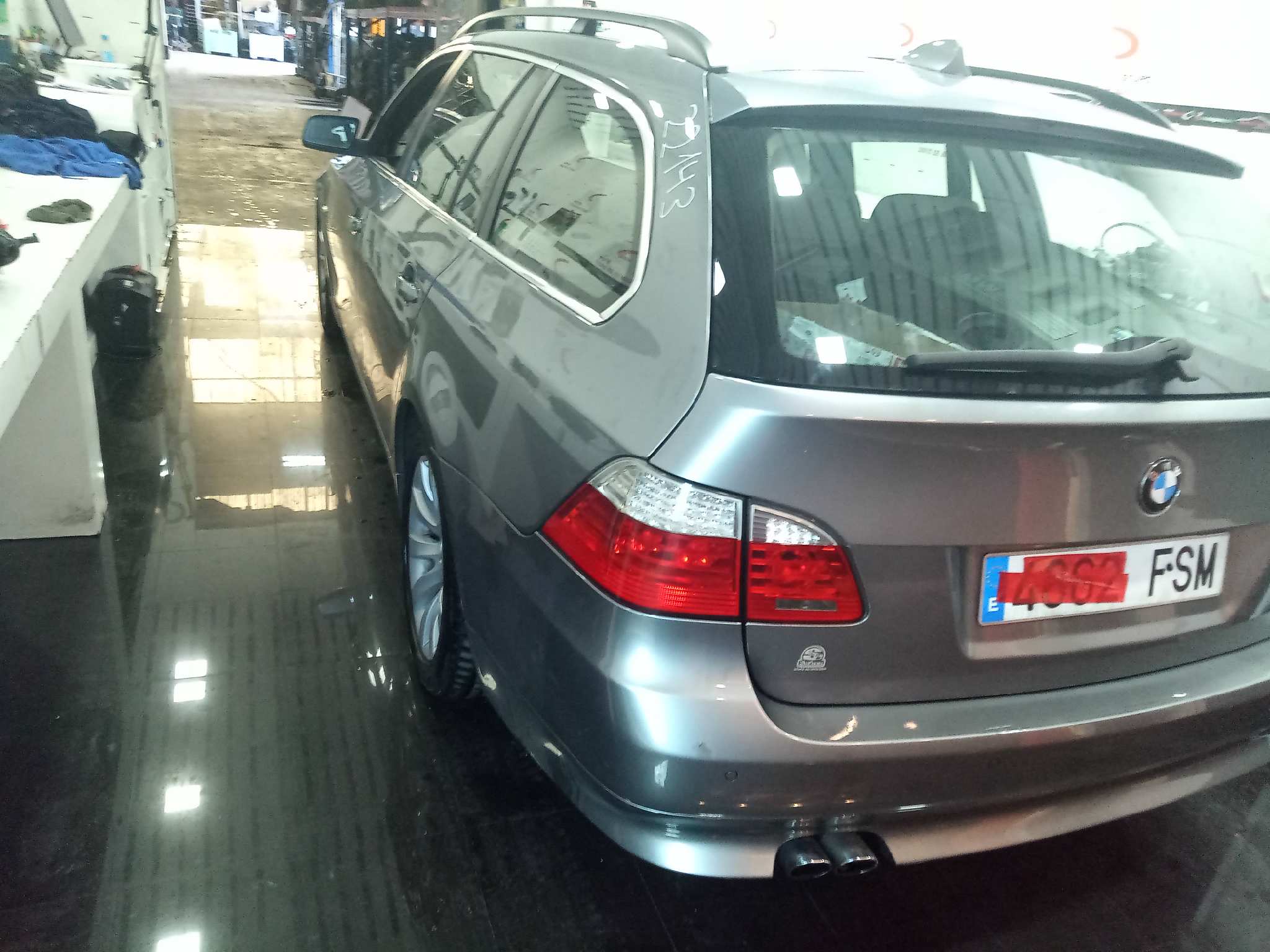 BMW SERIE 5 TOURING (E61) 530d   |   03.07 - 12.10 foto 6