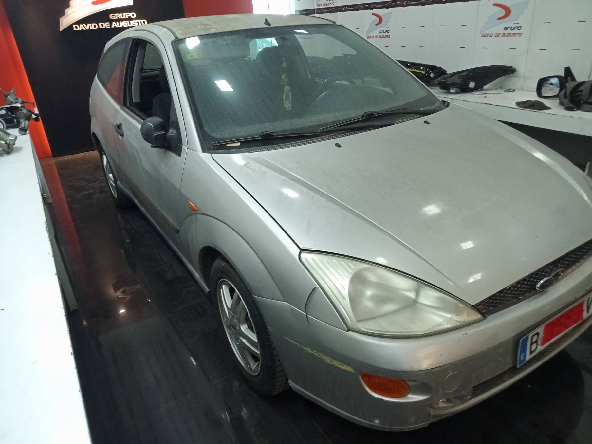 FORD FOCUS BERLINA (CAK) Trend   |   08.98 - 12.01 foto 3