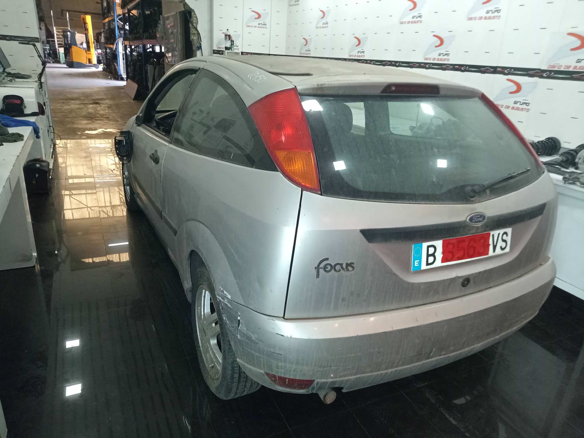 FORD FOCUS BERLINA (CAK) Trend   |   08.98 - 12.01 foto 6