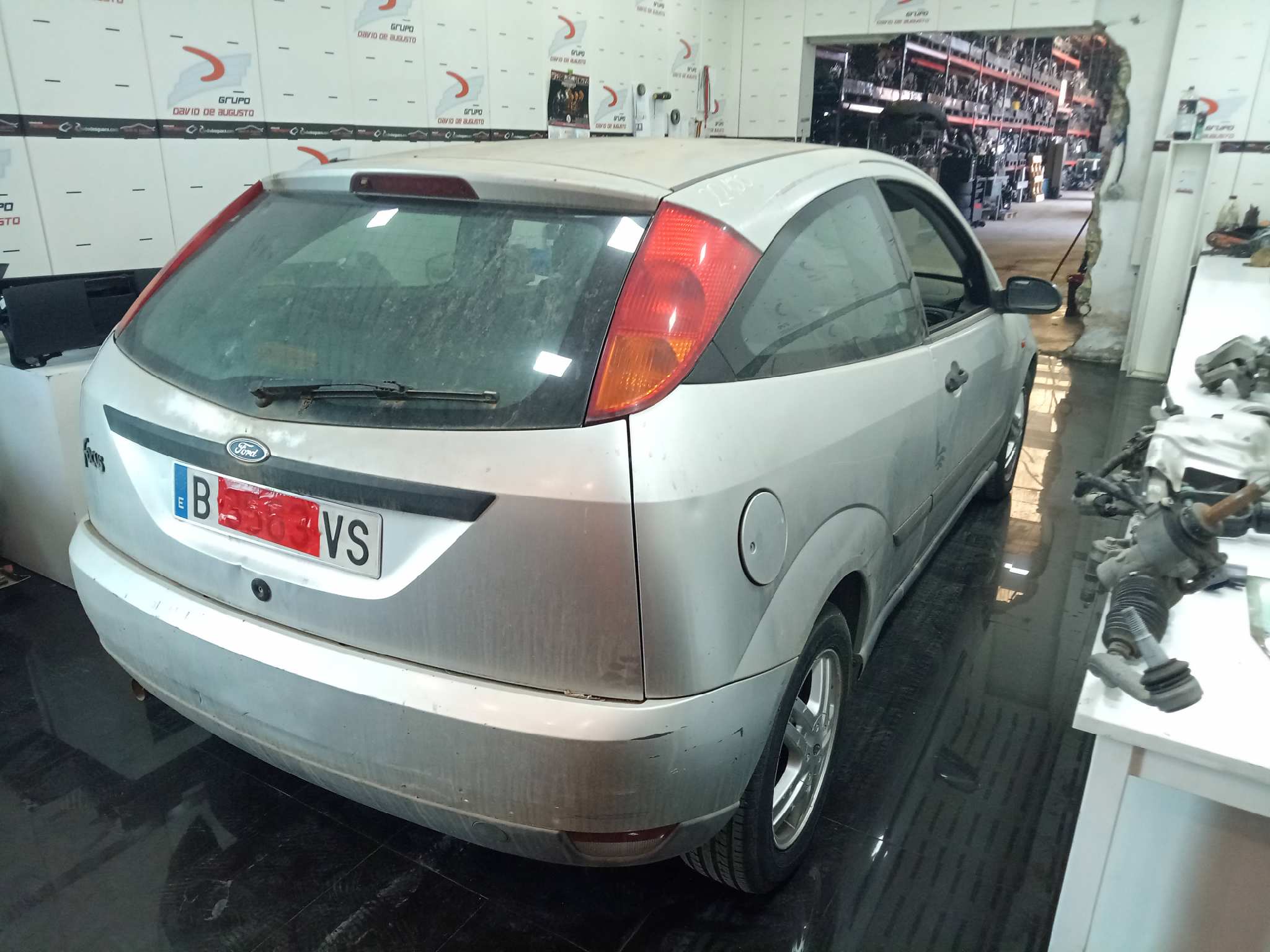 FORD FOCUS BERLINA (CAK) Trend   |   08.98 - 12.01 foto 7