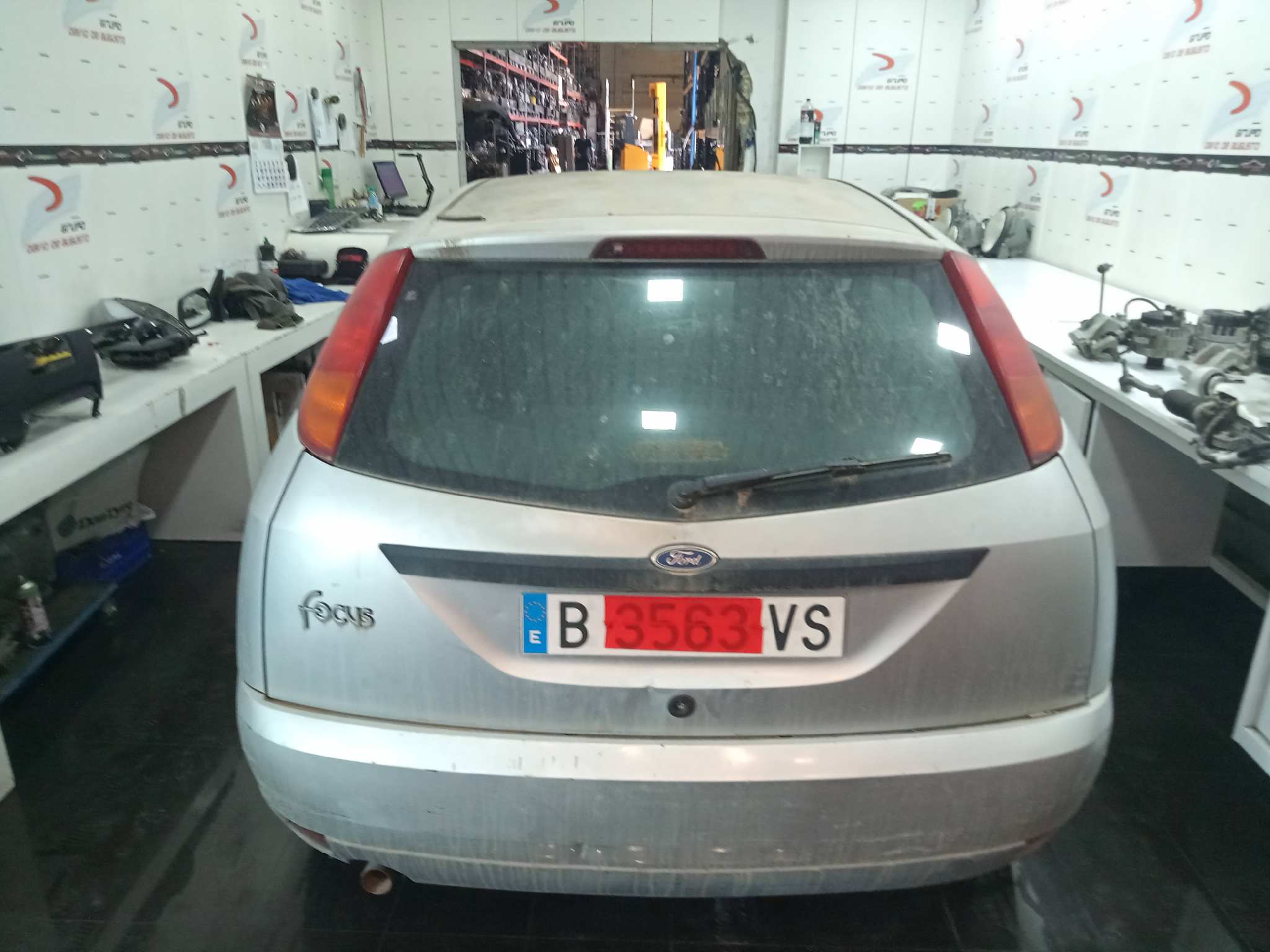 FORD FOCUS BERLINA (CAK) Trend   |   08.98 - 12.01 foto 8