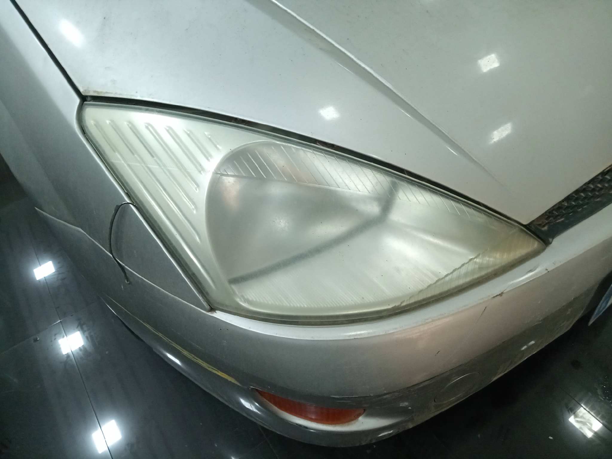 FORD FOCUS BERLINA (CAK) Trend   |   08.98 - 12.01 foto 10