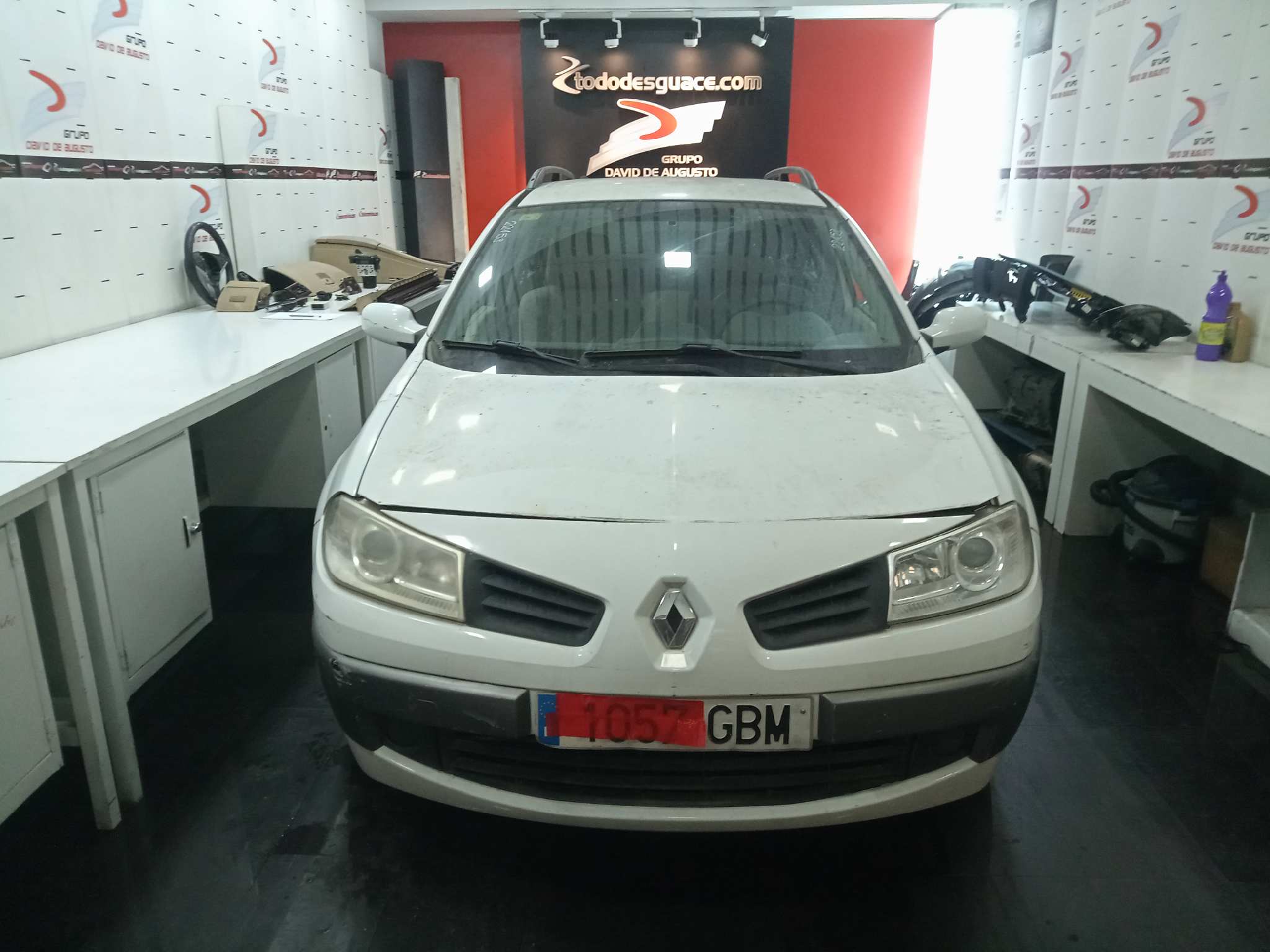 RENAULT MEGANE II FAMILIAR Authentique   |   11.05 - ...