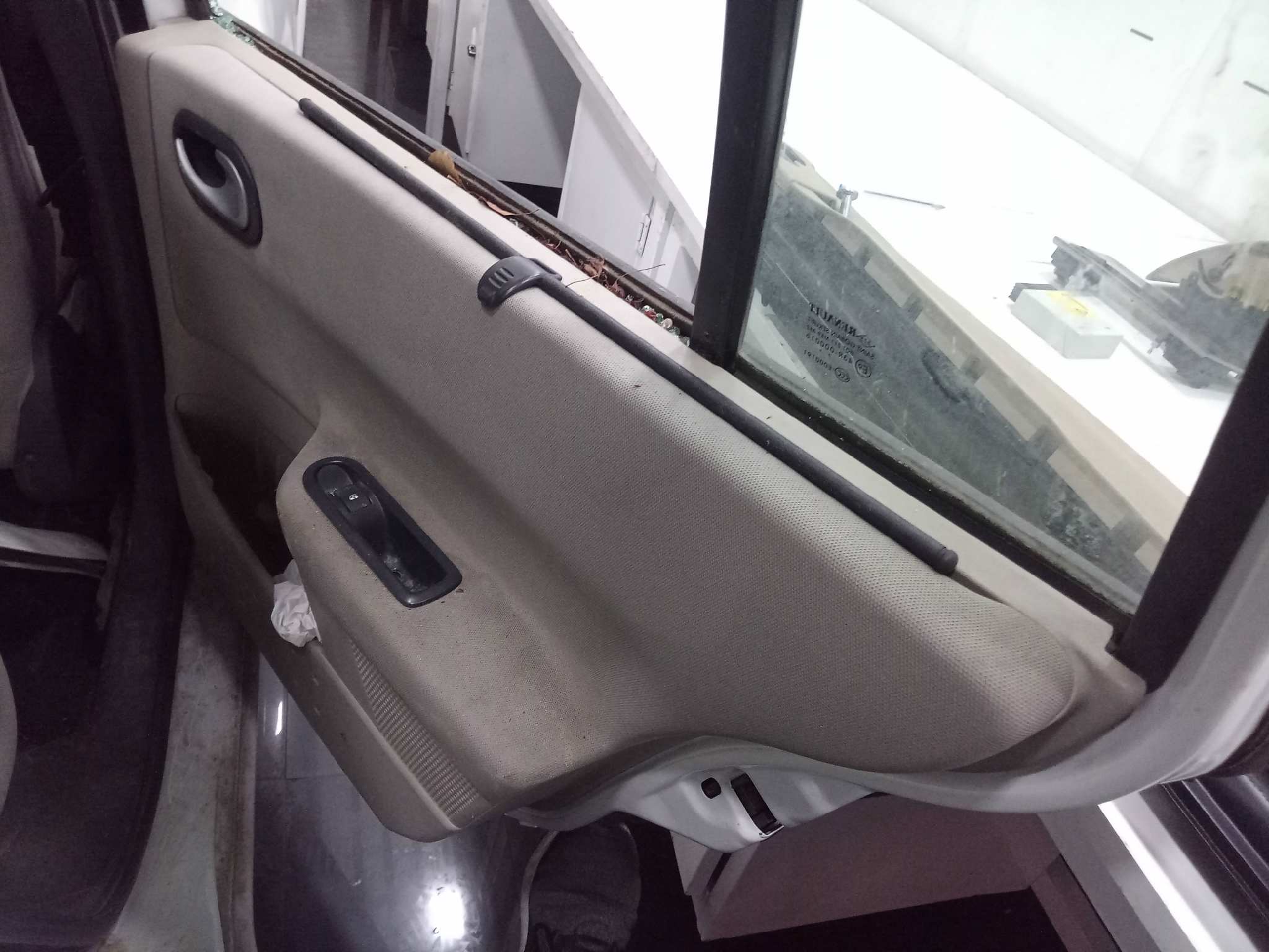 RENAULT MEGANE II FAMILIAR Authentique   |   11.05 - ...