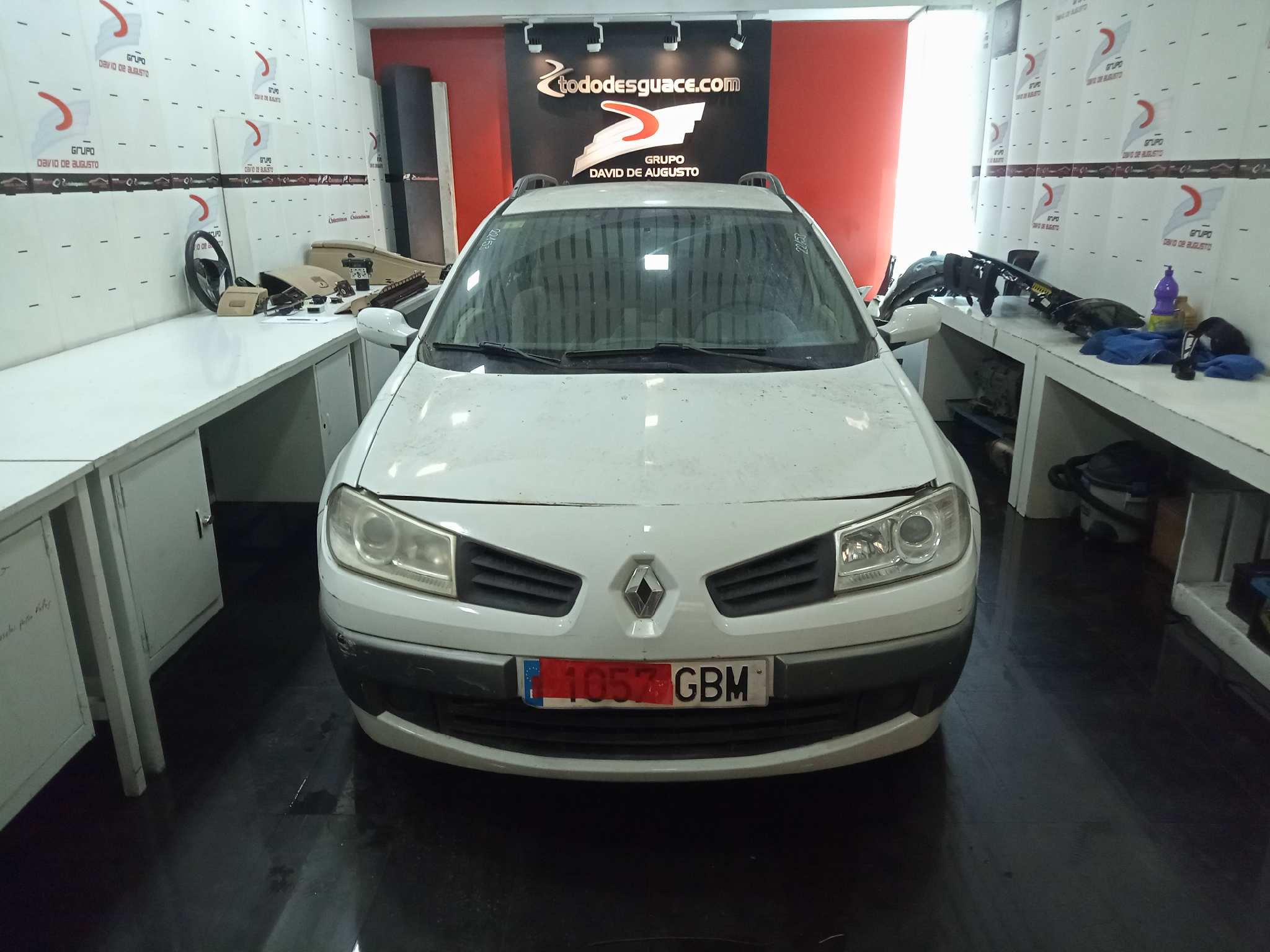 RENAULT MEGANE II FAMILIAR Authentique   |   11.05 - ...