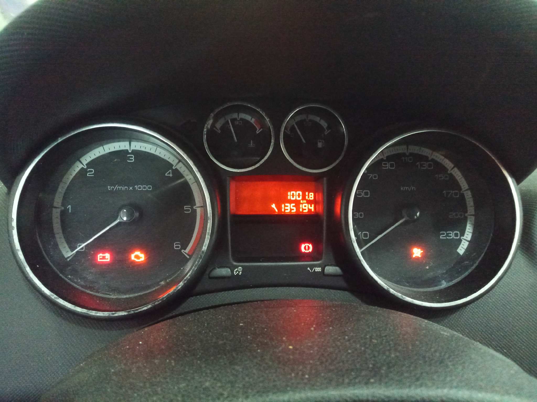 PEUGEOT 308 Confort   |   0.07 - ...
