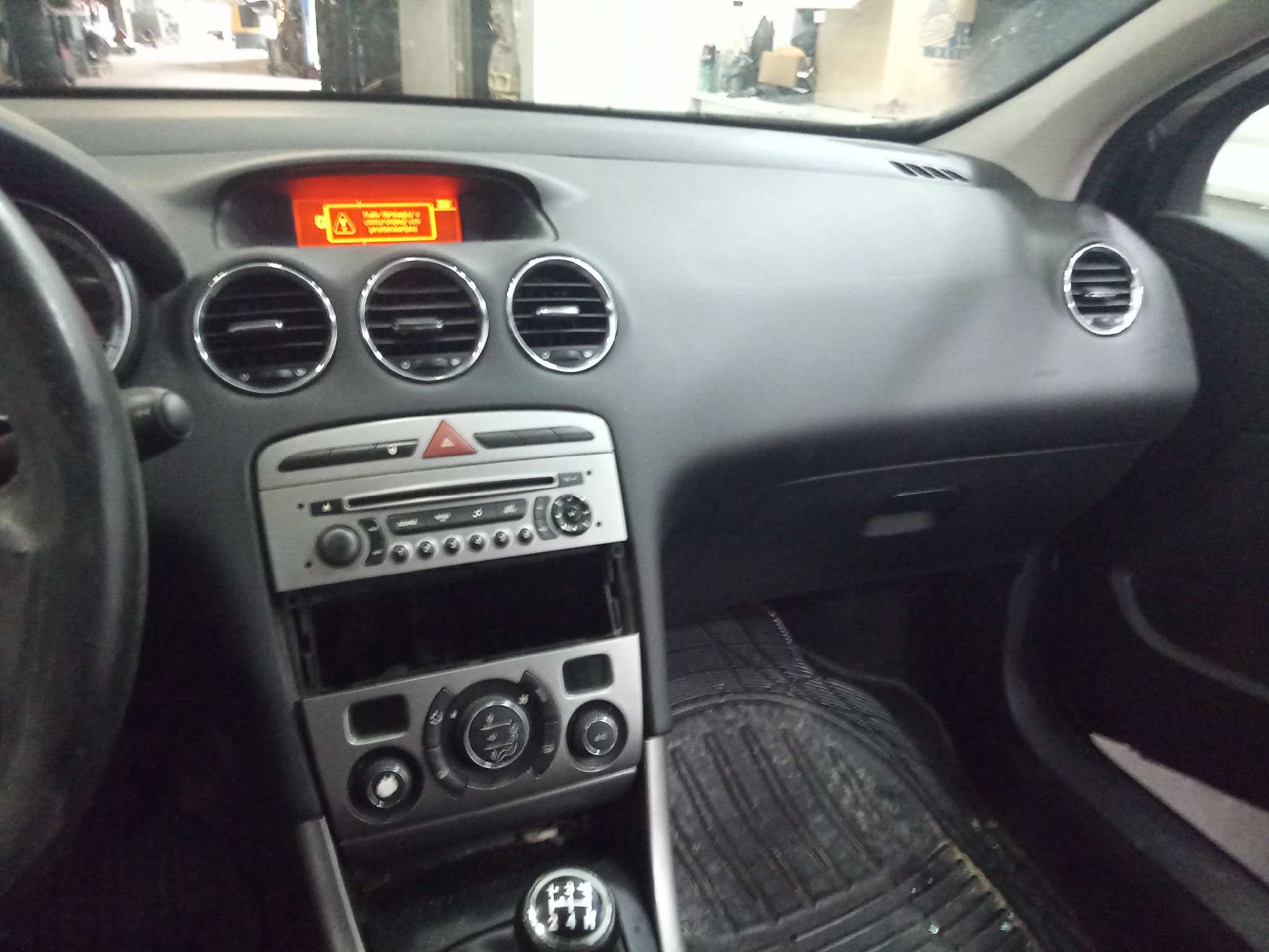 PEUGEOT 308 Confort   |   0.07 - ...