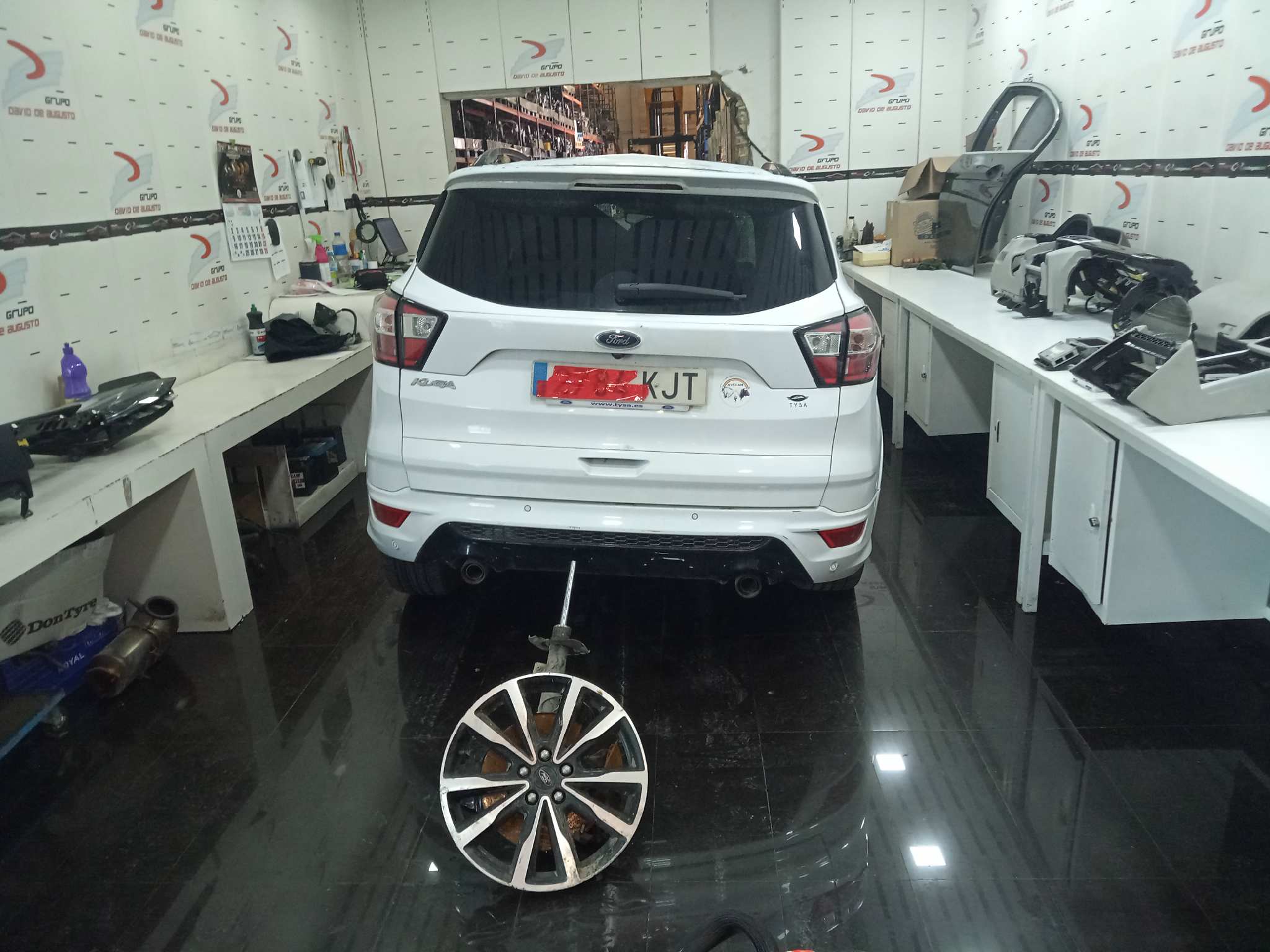 FORD KUGA (CBS) Business Edition 2WD   |   08.16 - 12.18 foto 5