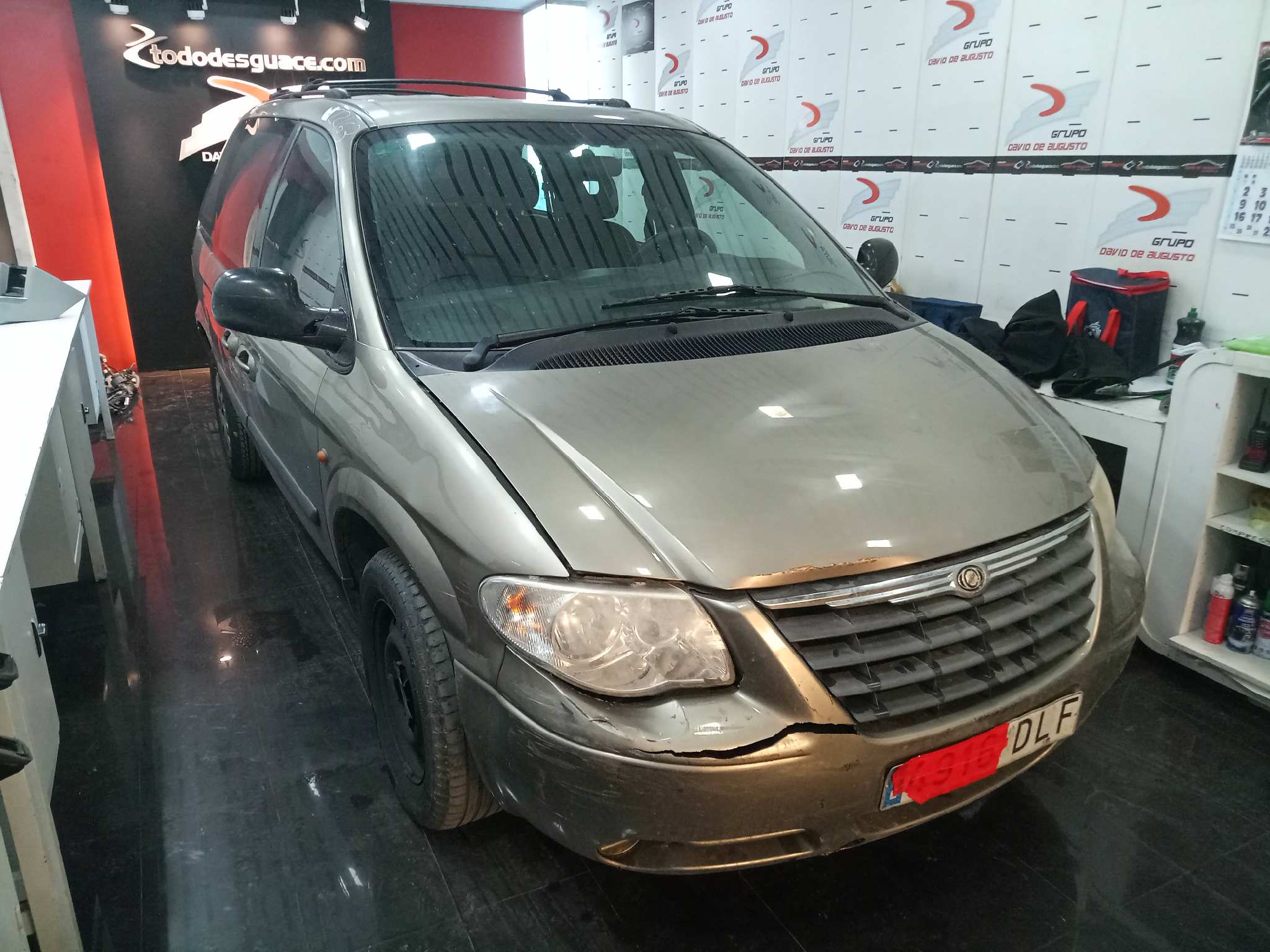CHRYSLER VOYAGER (RG) 2.5 CRD Executive   |   01.07 - 12.07 foto 2