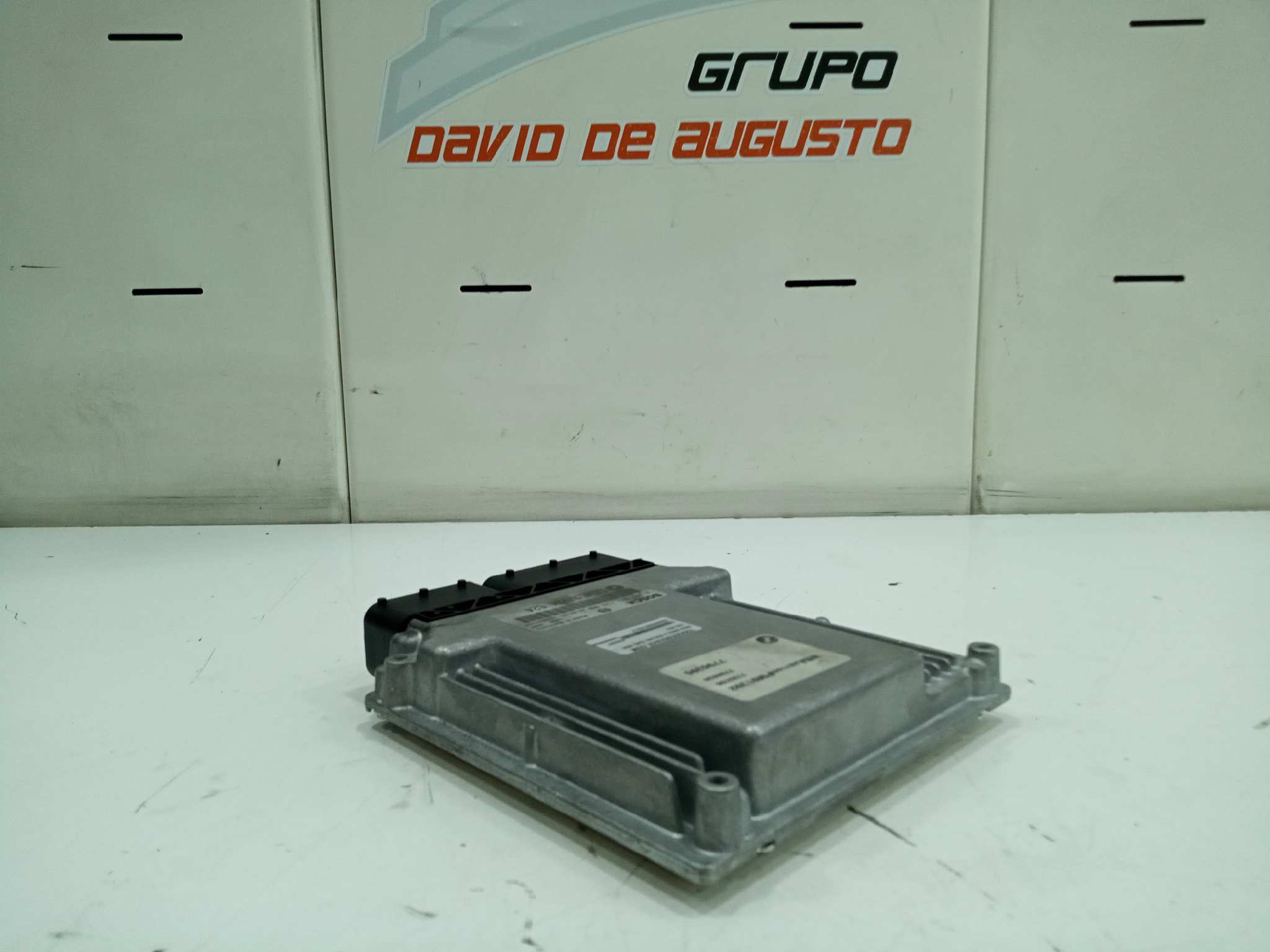UCE ECU foto 3