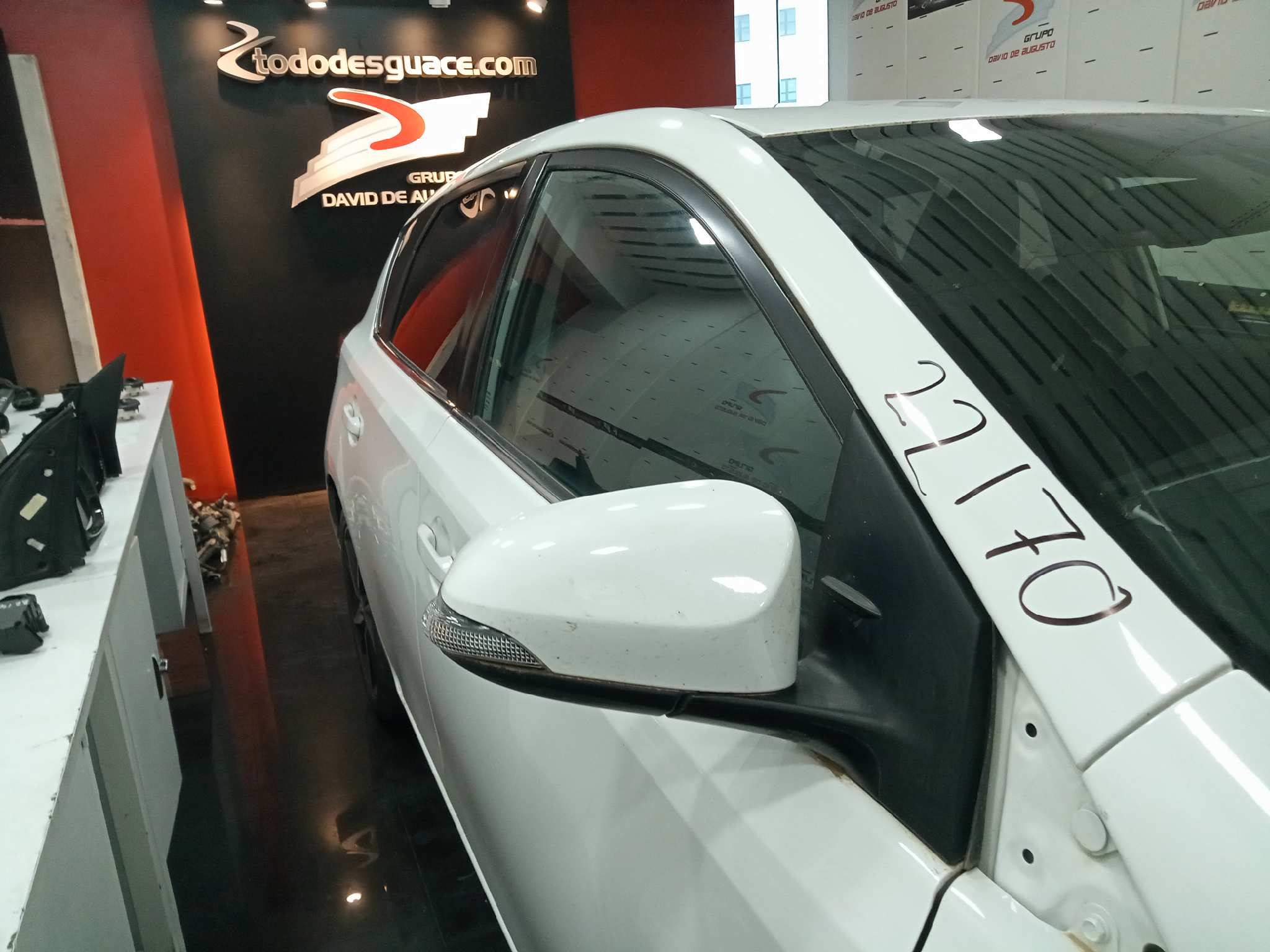 TOYOTA AURIS Hybrid Active   |   09.12 - 12.19 foto 8
