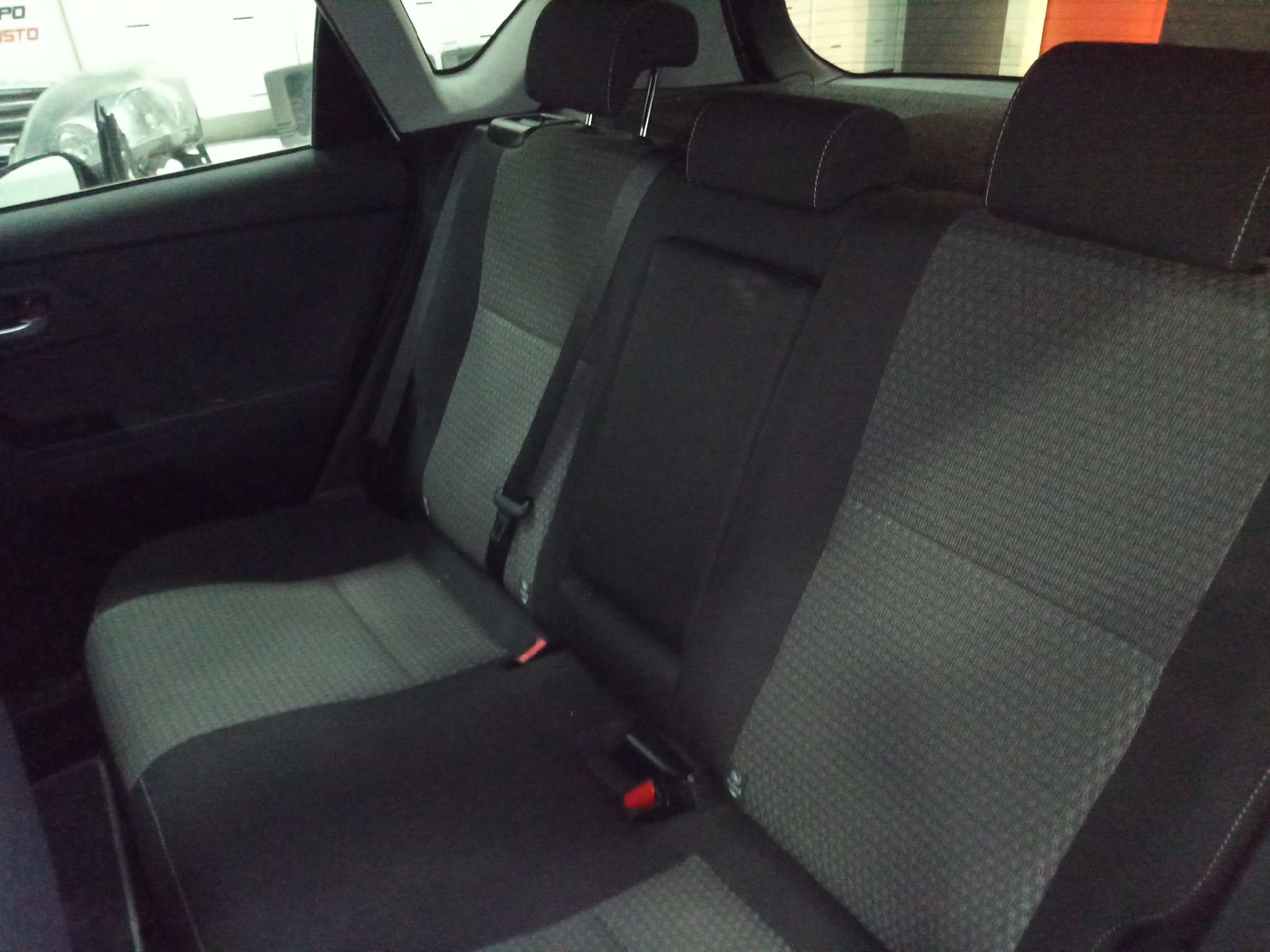 TOYOTA AURIS Hybrid Active   |   09.12 - 12.19