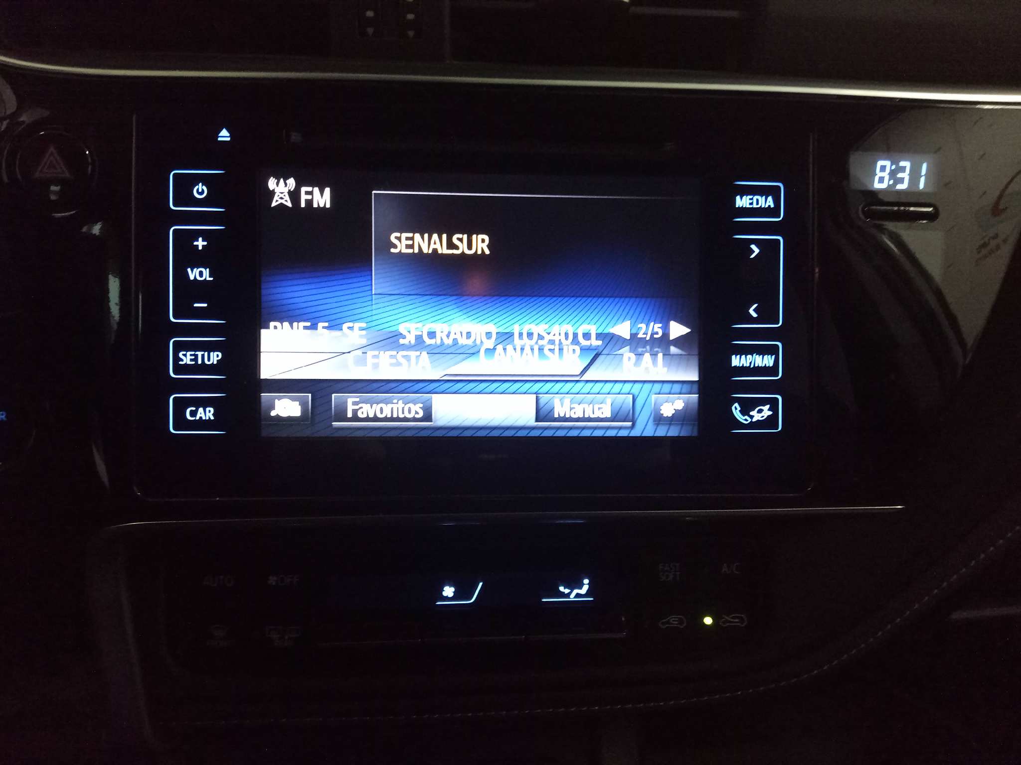 TOYOTA AURIS Hybrid Active   |   09.12 - 12.19